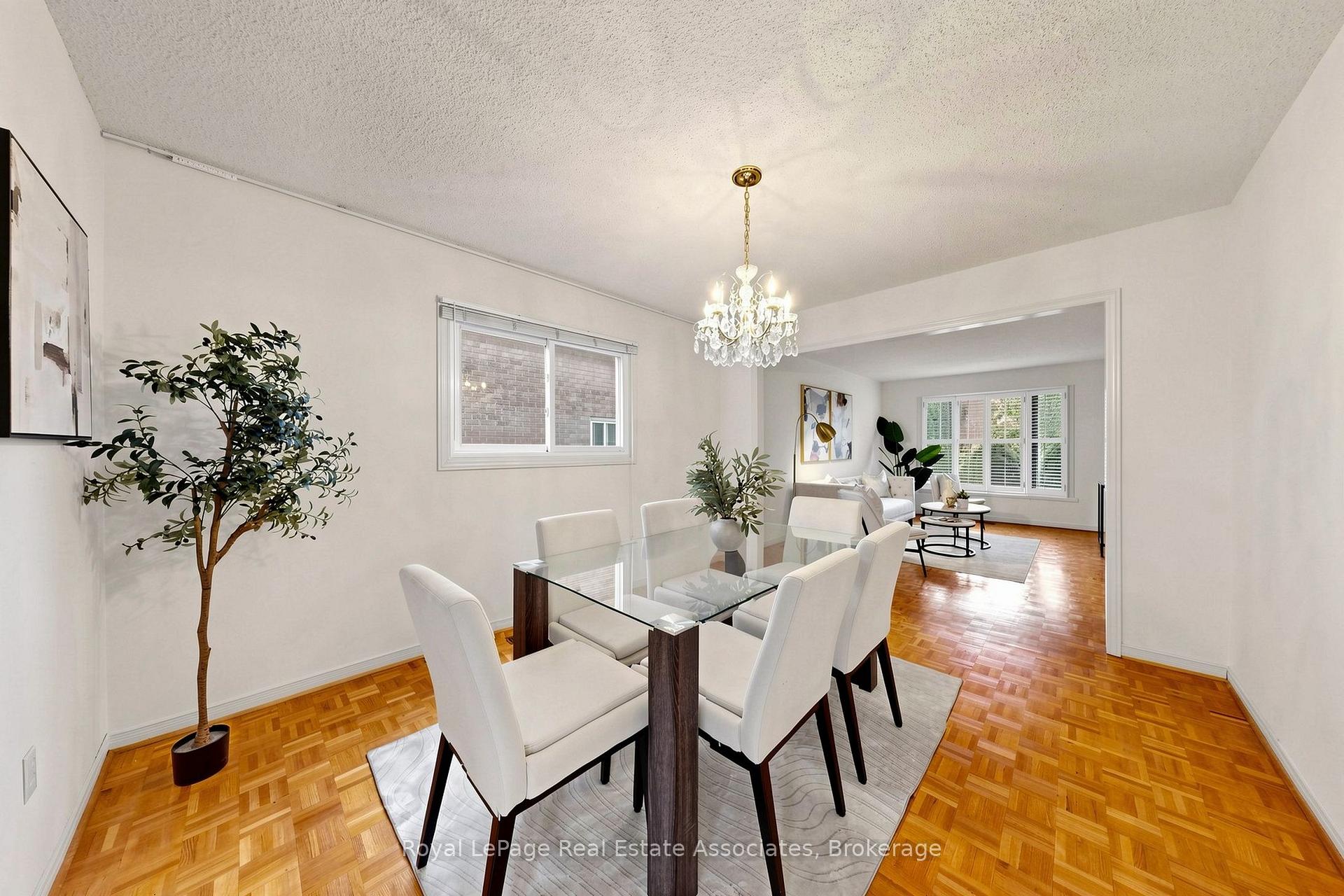 Photo 9 of 9 Kingsplate Crescent, Etobicoke, West Humber-Clairville — HOMEH
