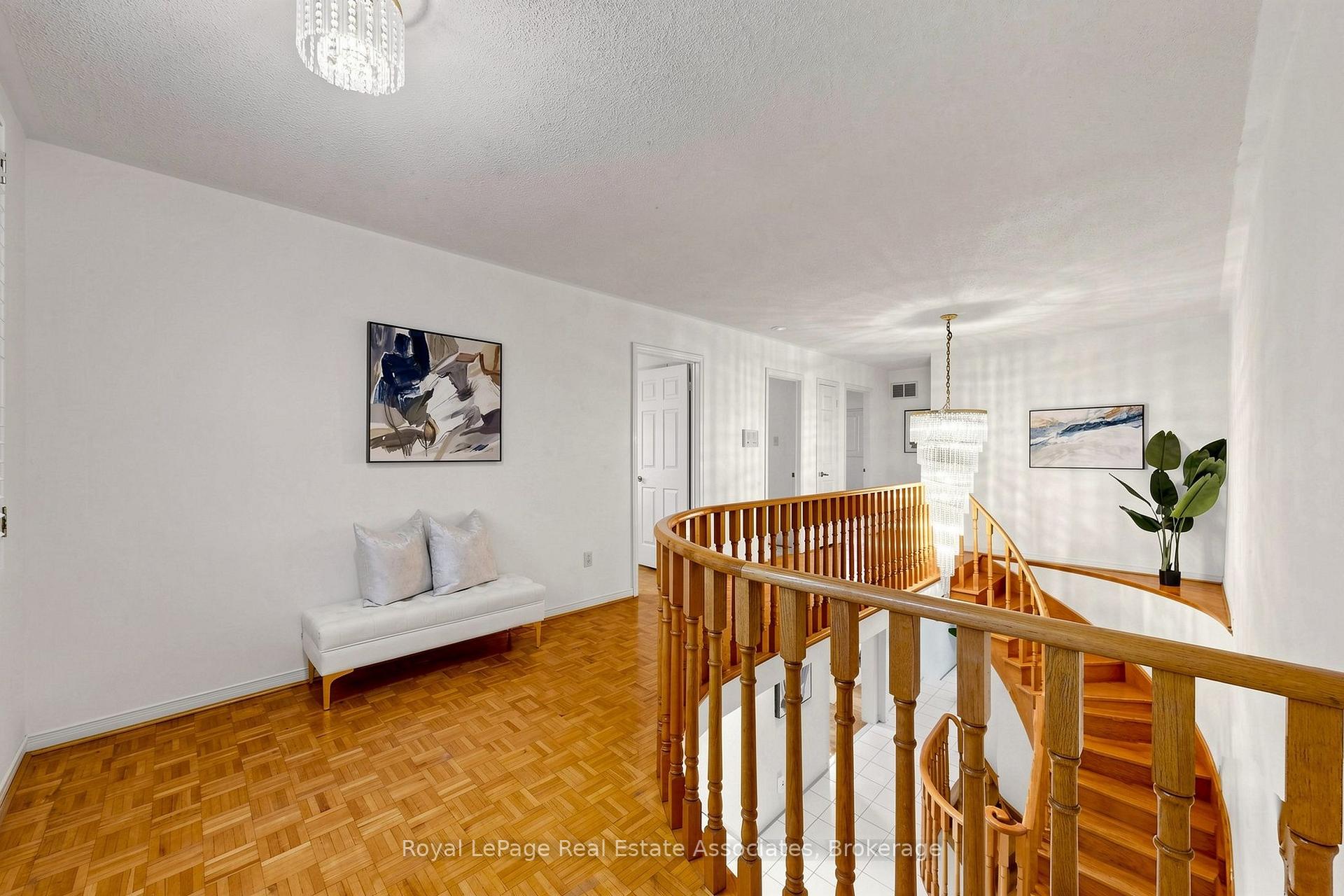 Photo 26 of 9 Kingsplate Crescent, Etobicoke, West Humber-Clairville — HOMEH