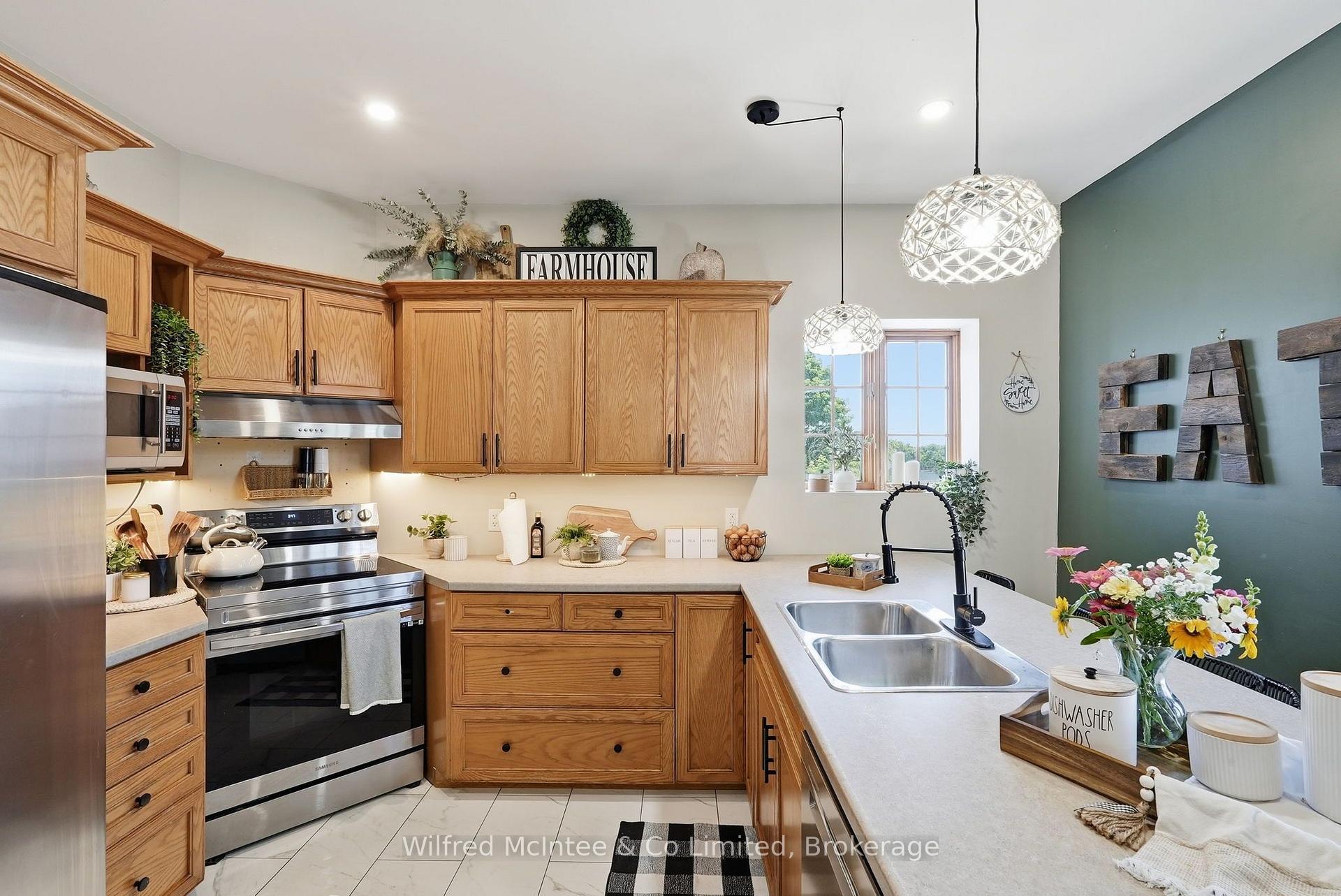 Photo 9 of 27 5th Street NW, Arran-Elderslie — HOMEH