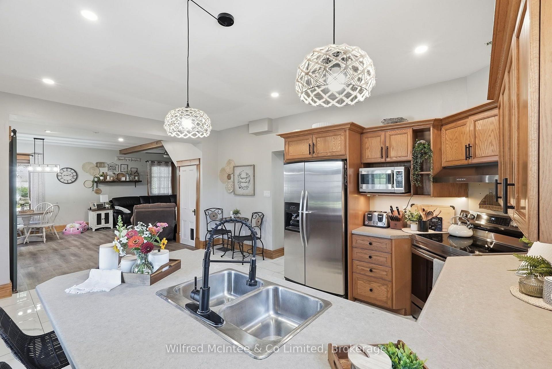 Photo 10 of 27 5th Street NW, Arran-Elderslie — HOMEH