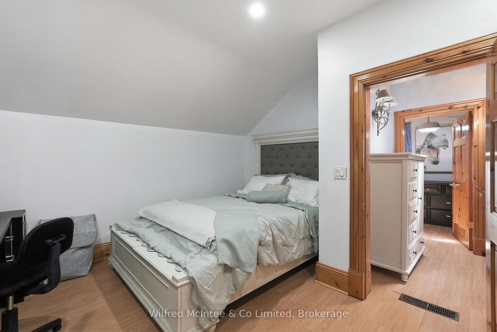 Photo 23 of 27 5th Street NW, Arran-Elderslie — HOMEH