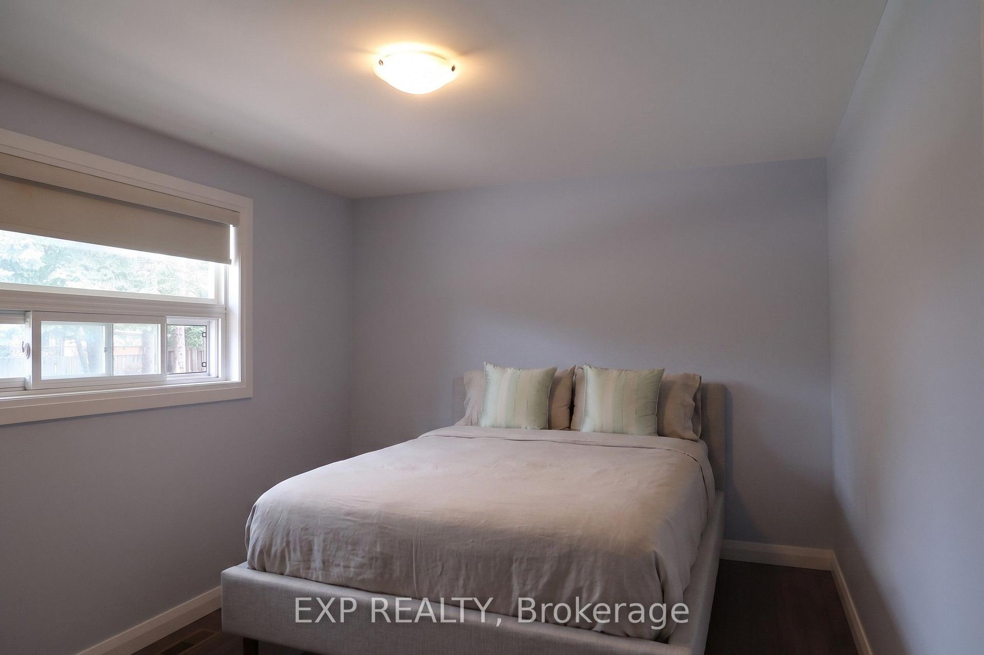 Photo 5 of 26 Curtiss Court, Barrie, Grove East — HOMEH