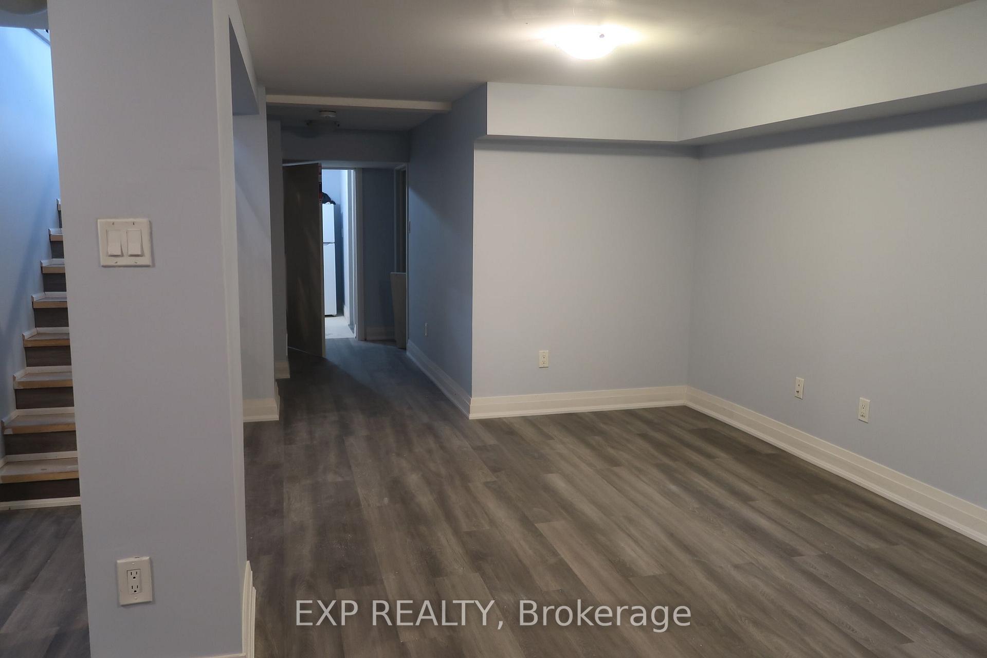 Photo 10 of 26 Curtiss Court, Barrie, Grove East — HOMEH