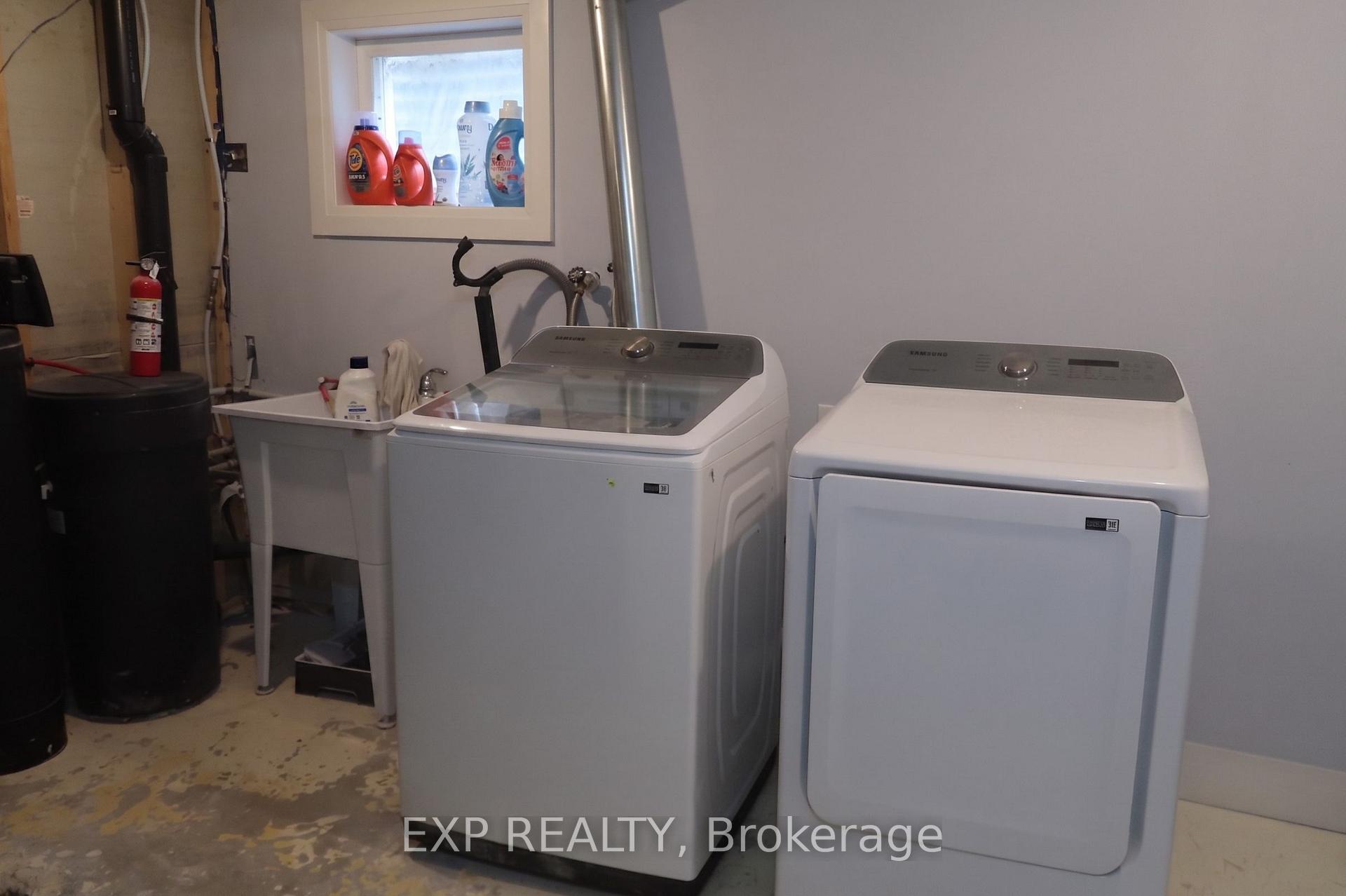 Photo 13 of 26 Curtiss Court, Barrie, Grove East — HOMEH