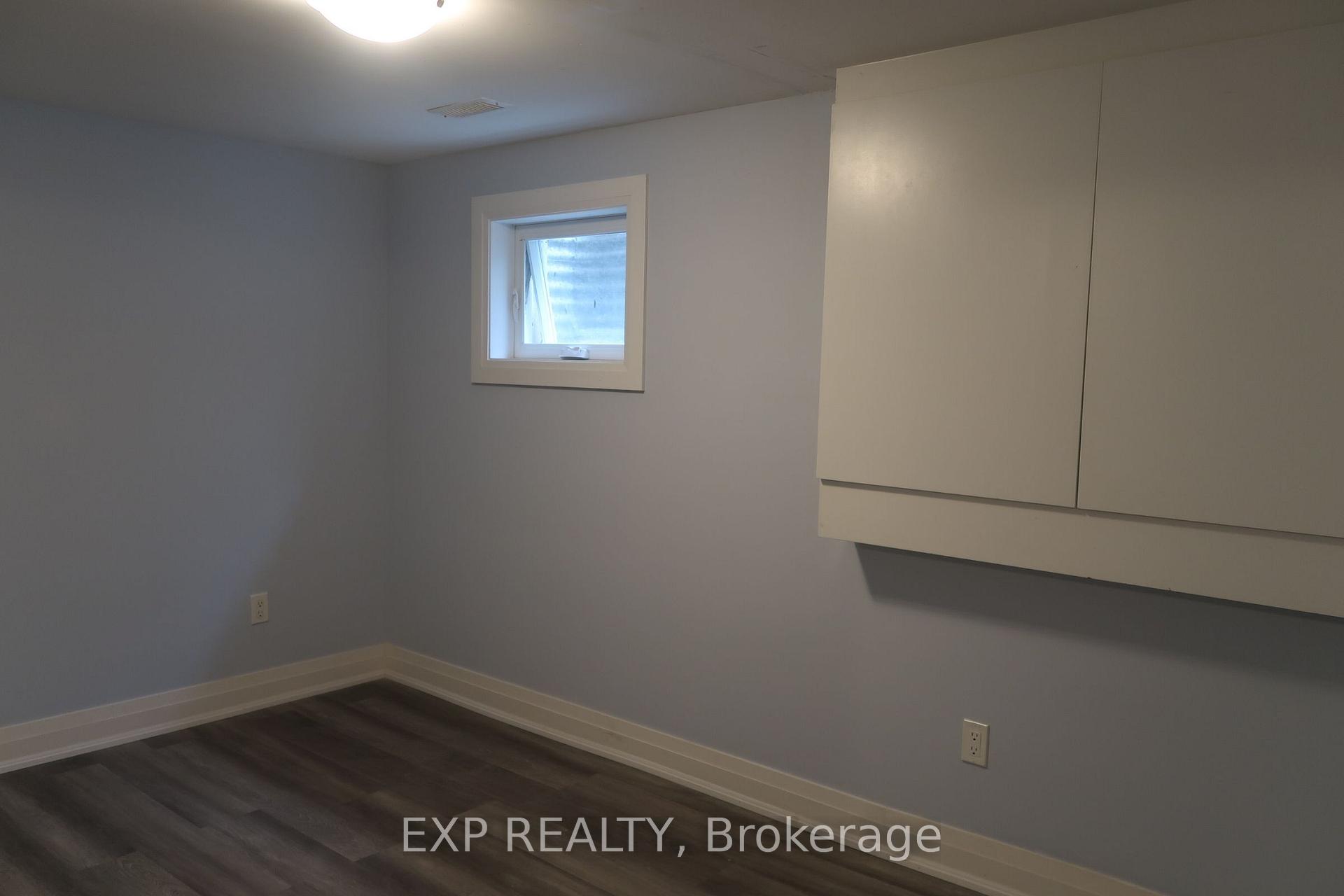 Photo 14 of 26 Curtiss Court, Barrie, Grove East — HOMEH