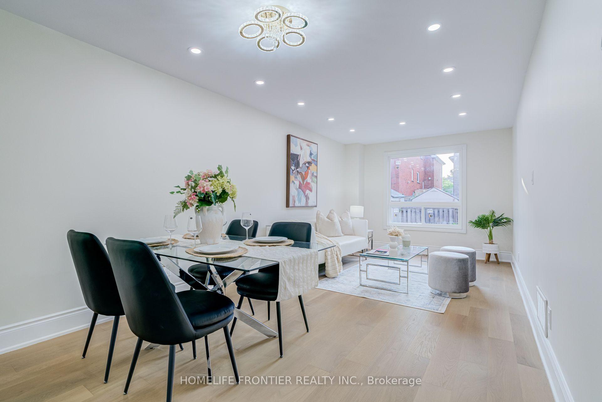 Photo 8 of 1059 Ivandale Drive, Mississauga, East Credit — HOMEH