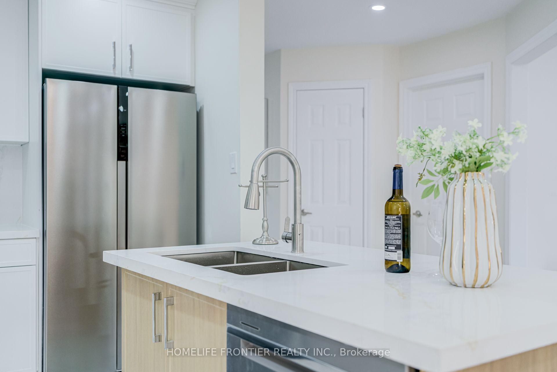 Photo 14 of 1059 Ivandale Drive, Mississauga, East Credit — HOMEH
