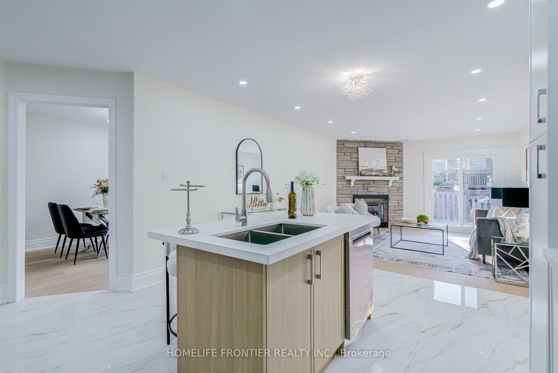 Photo 16 of 1059 Ivandale Drive, Mississauga, East Credit — HOMEH