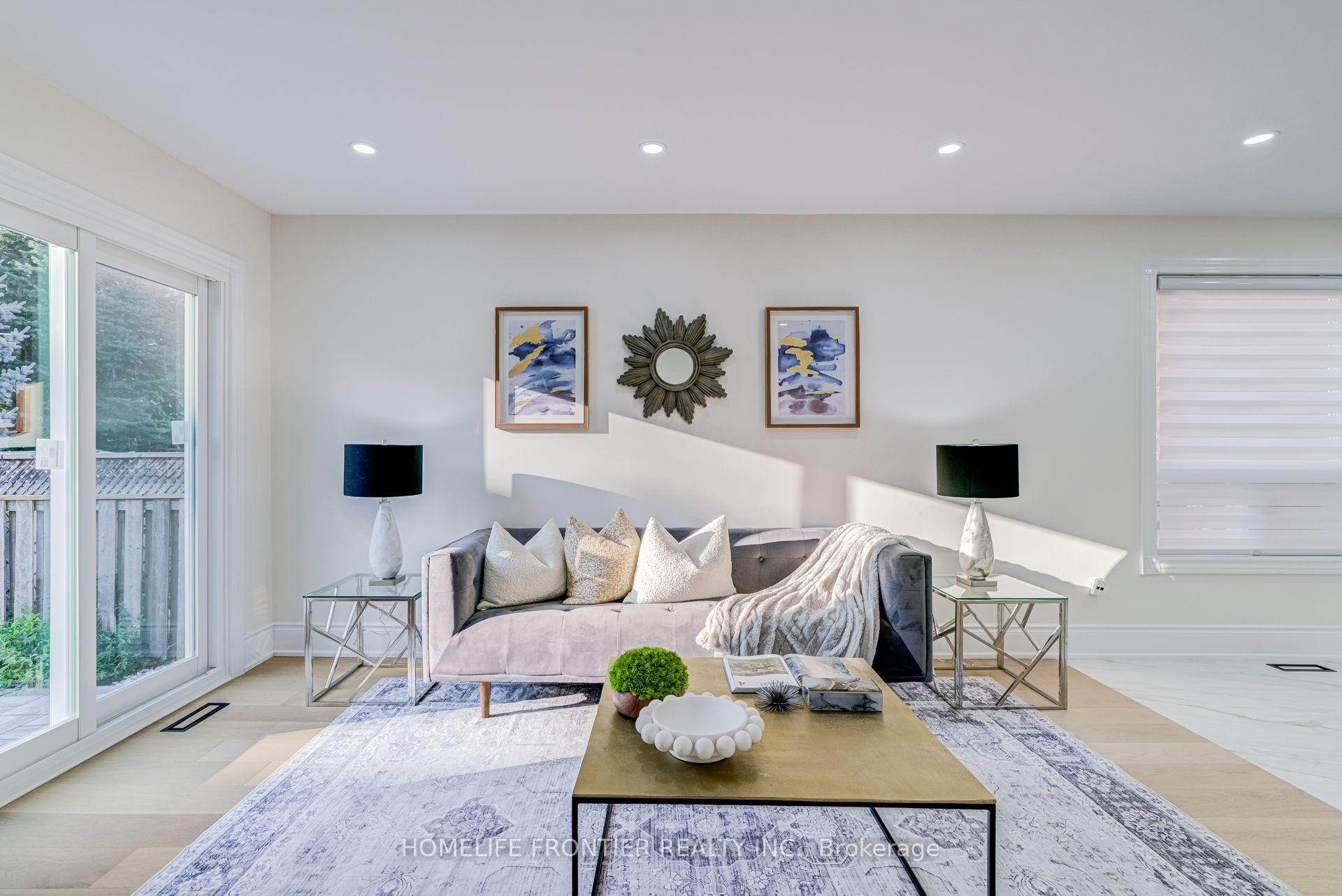 Photo 19 of 1059 Ivandale Drive, Mississauga, East Credit — HOMEH