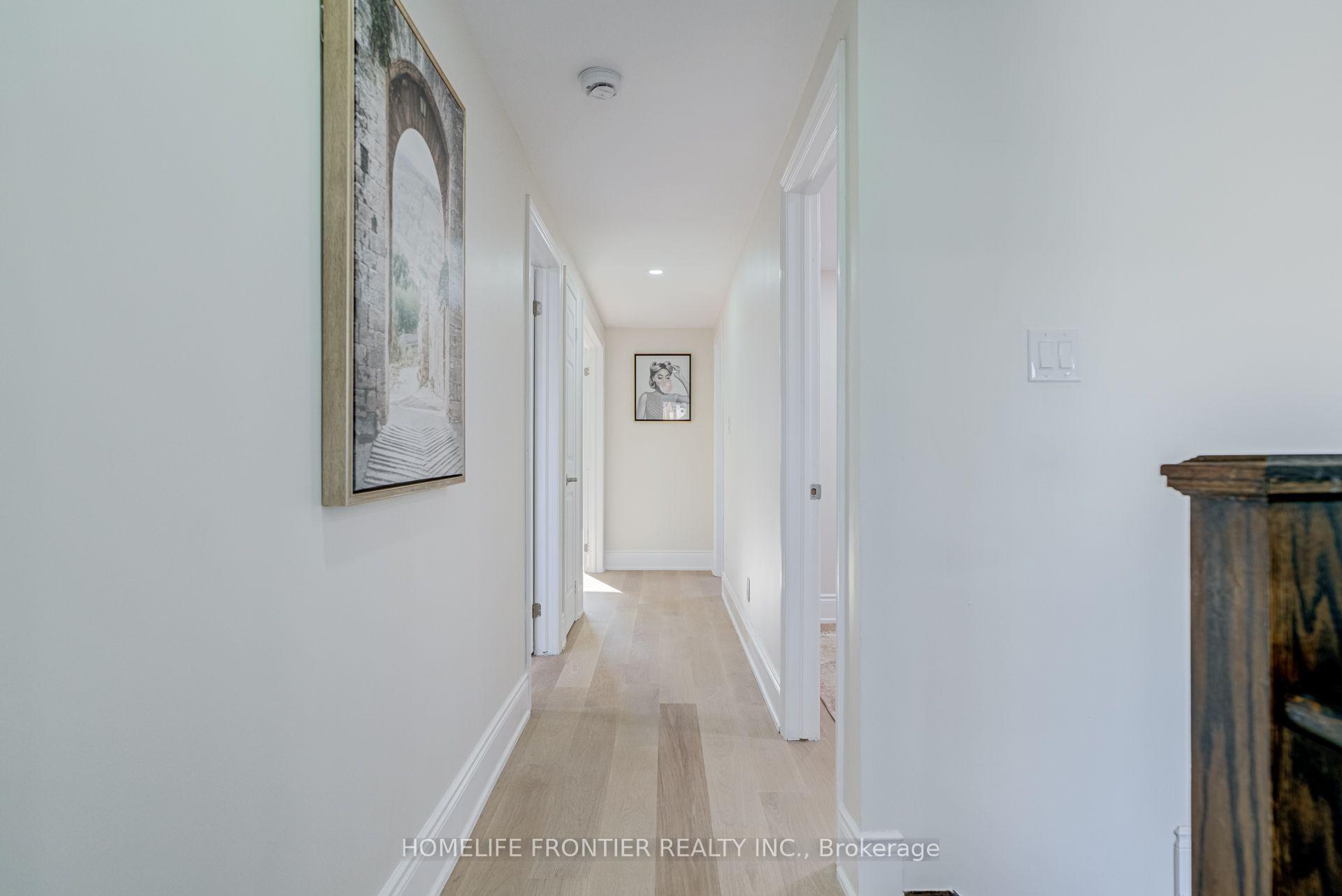 Photo 23 of 1059 Ivandale Drive, Mississauga, East Credit — HOMEH