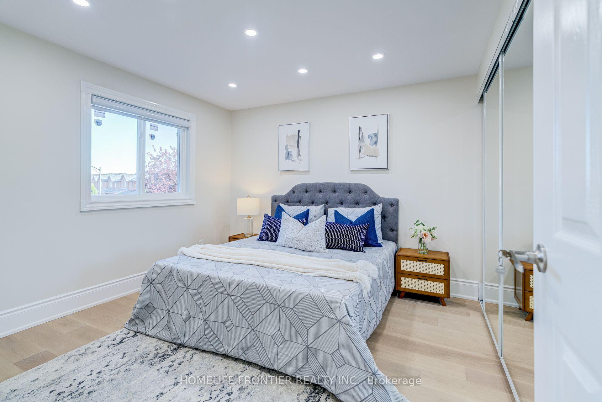 Photo 29 of 1059 Ivandale Drive, Mississauga, East Credit — HOMEH