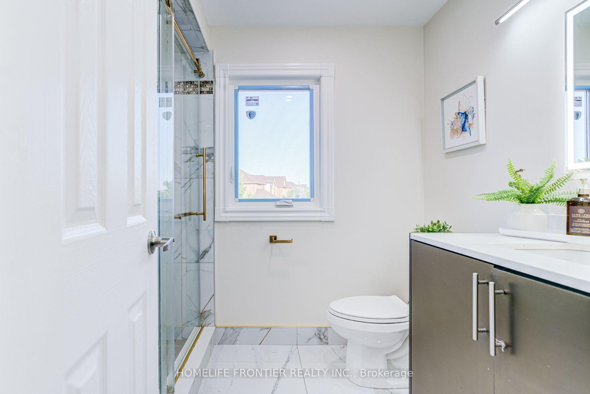 Photo 32 of 1059 Ivandale Drive, Mississauga, East Credit — HOMEH