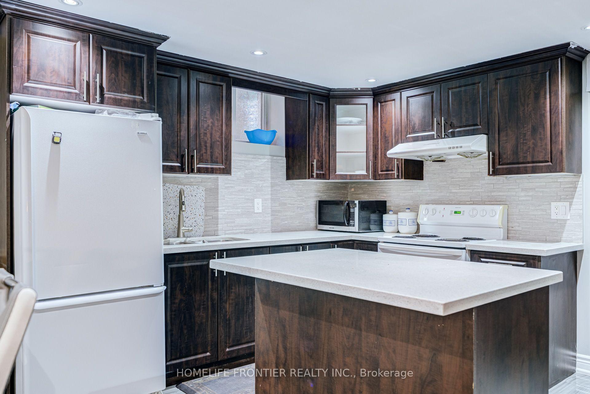 Photo 36 of 1059 Ivandale Drive, Mississauga, East Credit — HOMEH