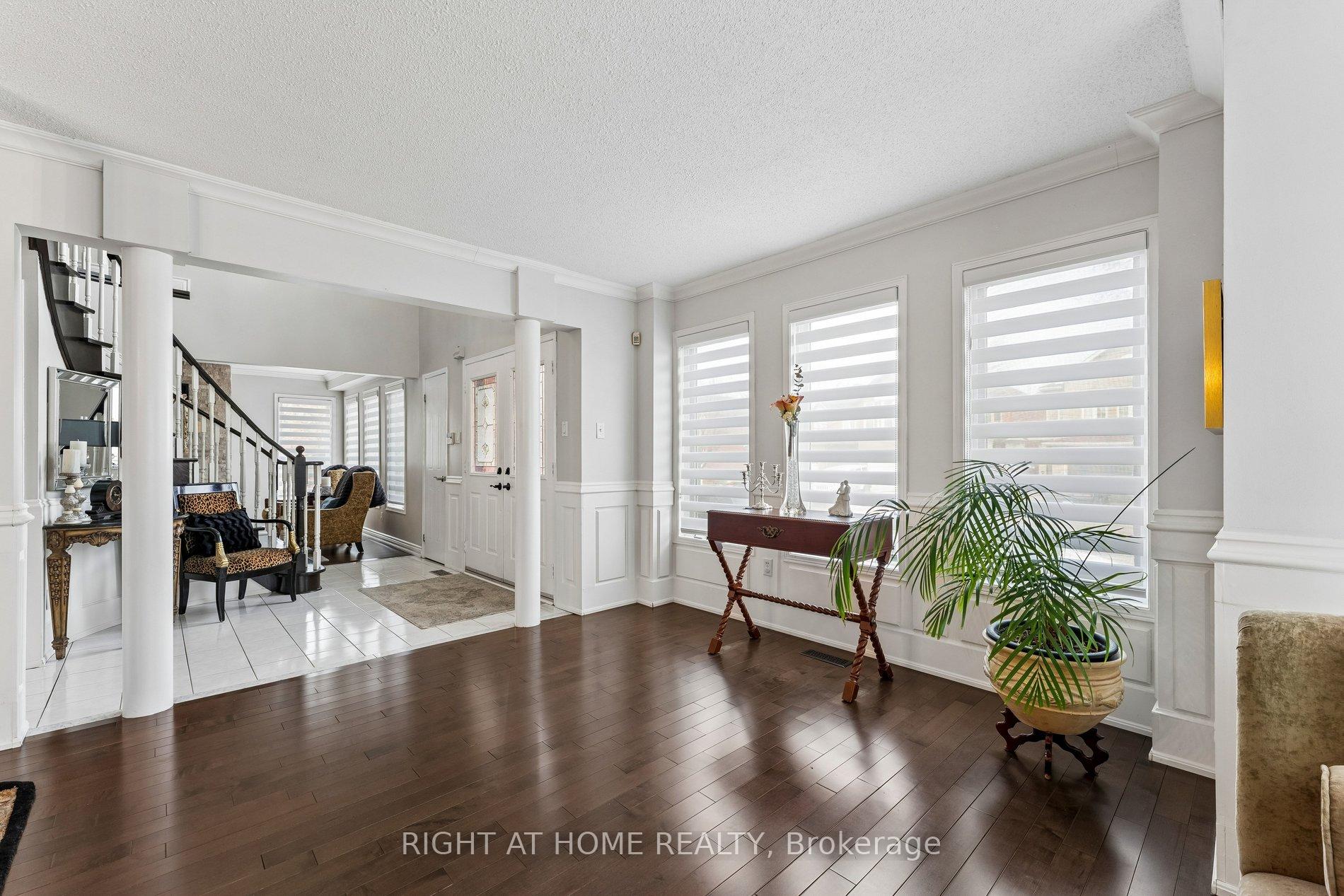 Photo 5 of 39 Banner Road, Brampton, Brampton West — HOMEH
