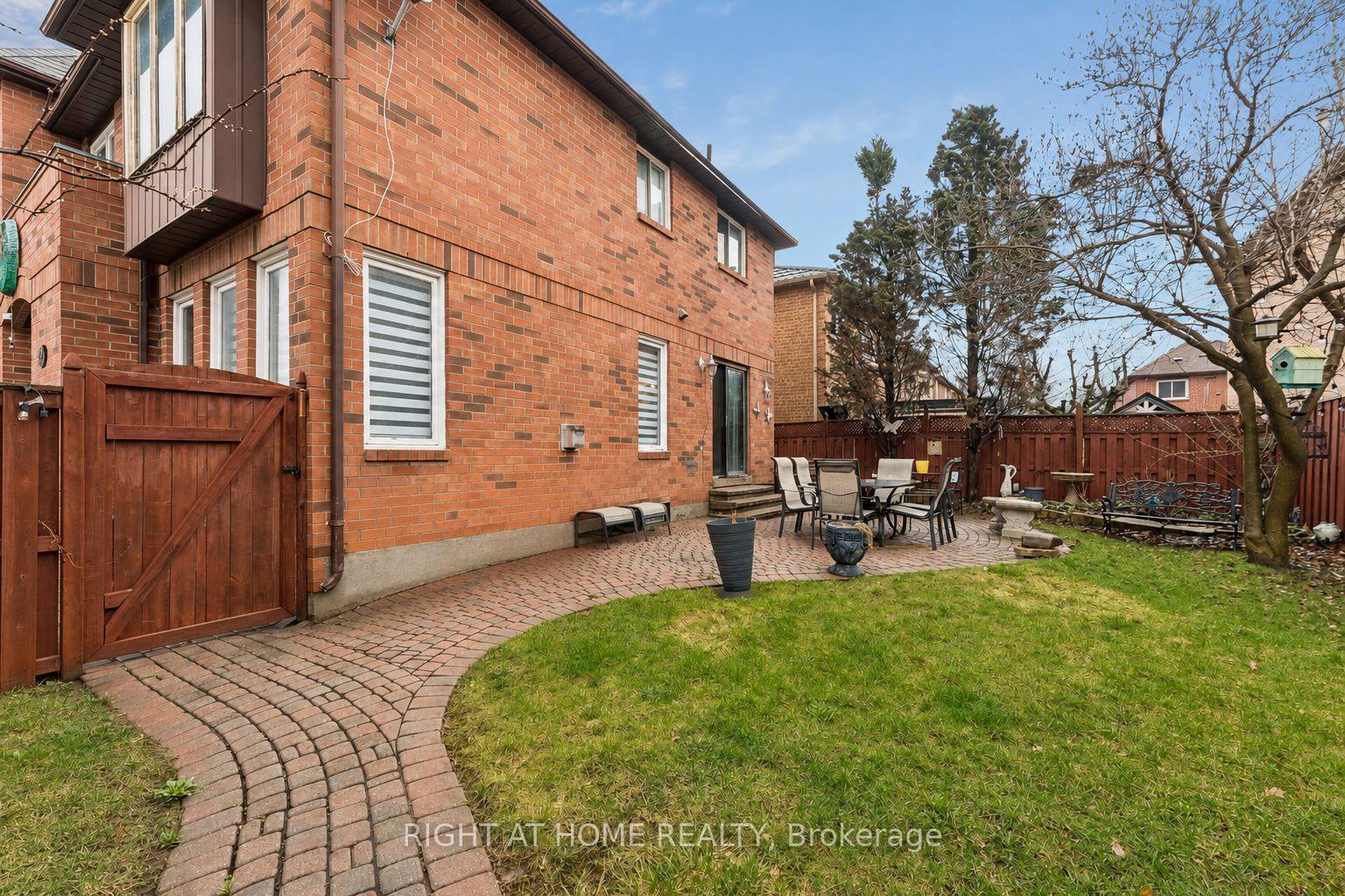 Photo 37 of 39 Banner Road, Brampton, Brampton West — HOMEH