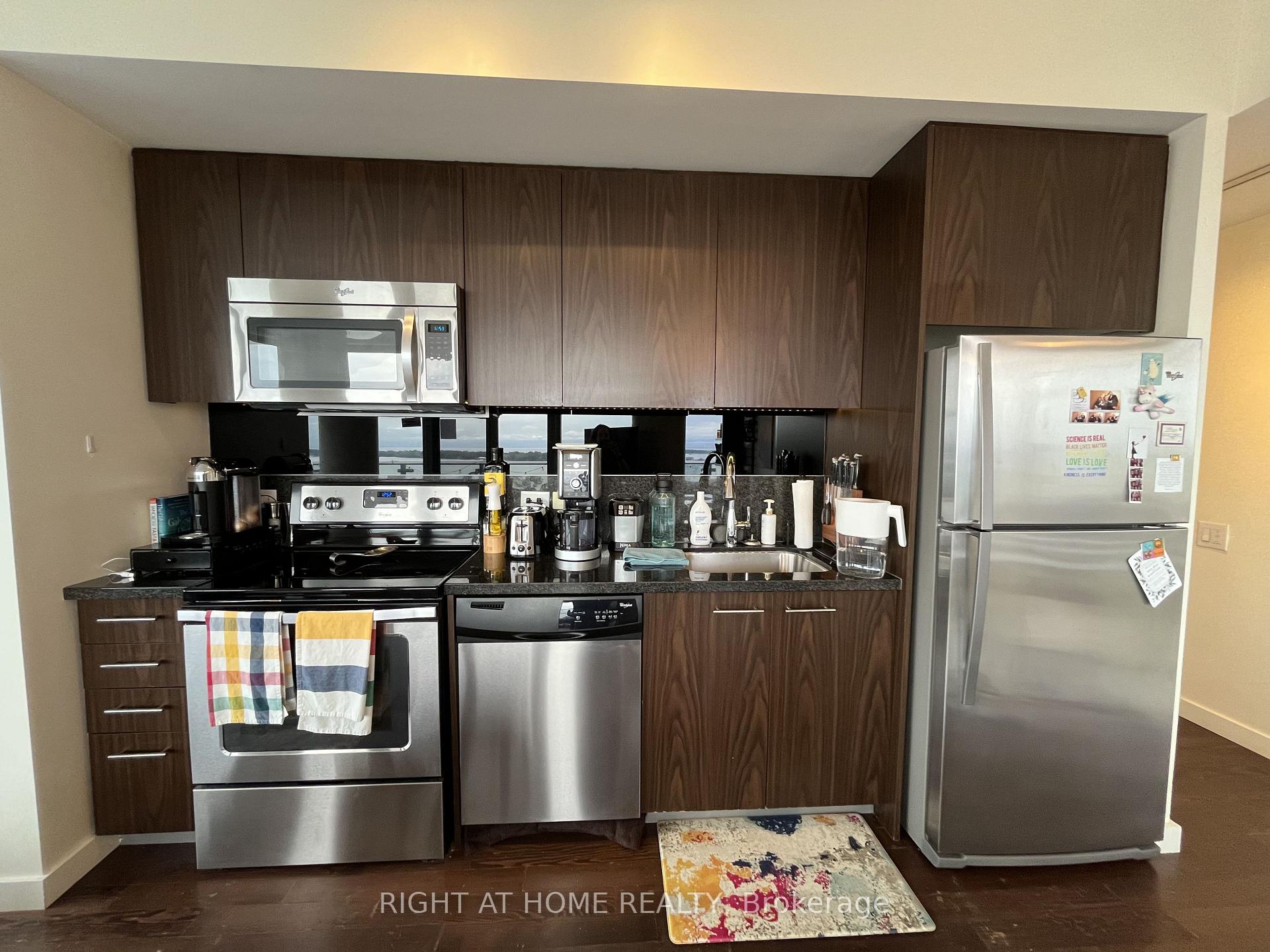 Photo 9 of Unit 1708, 70 Distillery Lane, Toronto, Waterfront Communities — HOMEH