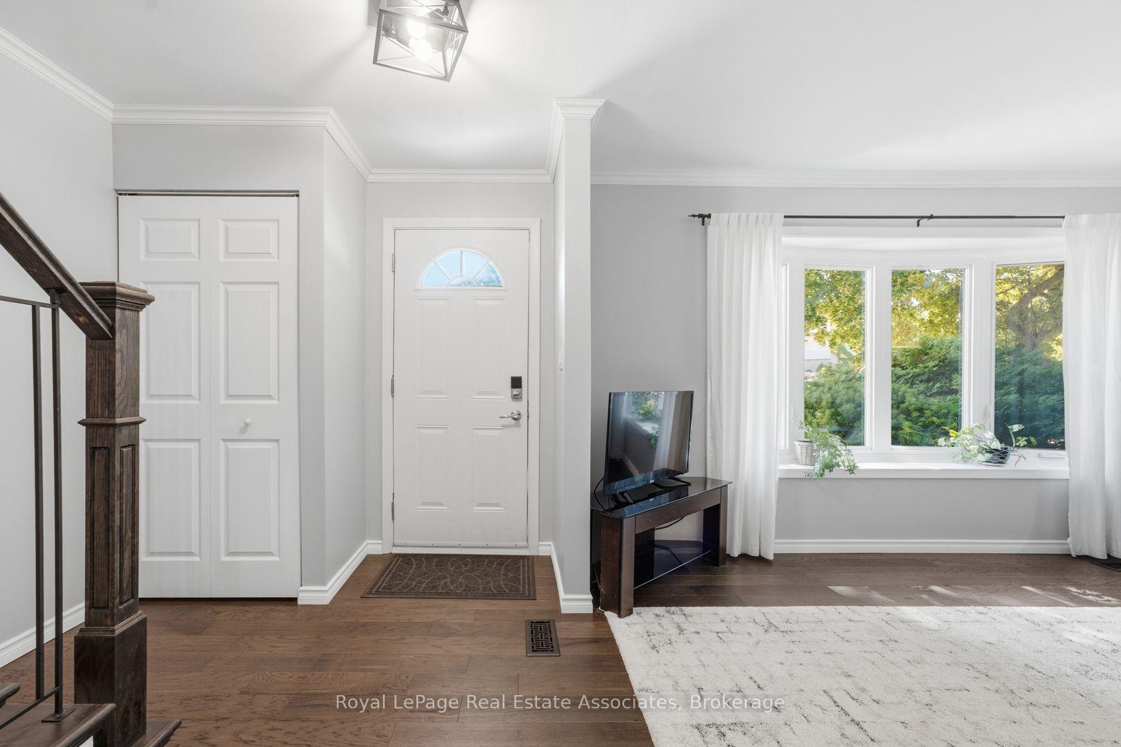 Photo 3 of 2 Wedgewood Avenue, Hamilton, Vincent — HOMEH