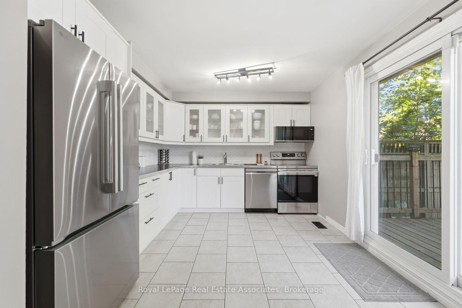 Photo 9 of 2 Wedgewood Avenue, Hamilton, Vincent — HOMEH