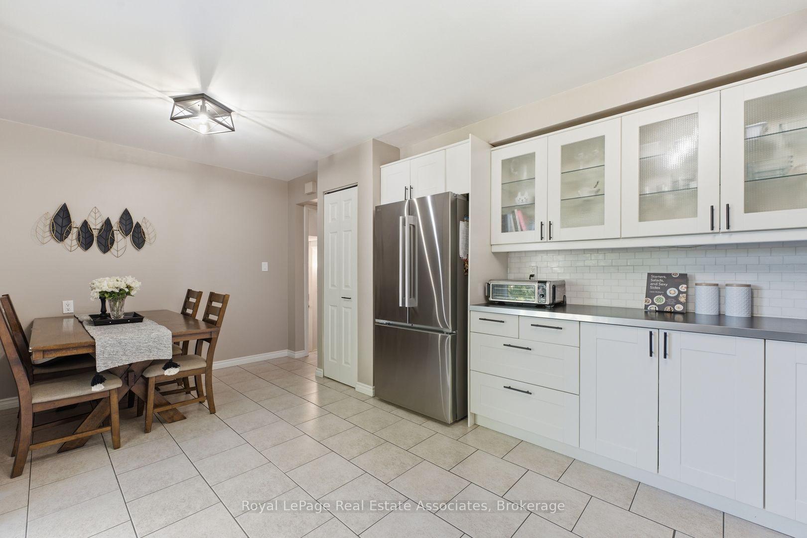 Photo 11 of 2 Wedgewood Avenue, Hamilton, Vincent — HOMEH