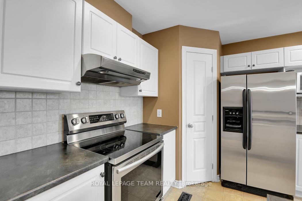 Photo 12 of 541 Salzburg Drive, Ottawa, Notting Hill/Summerside — HOMEH
