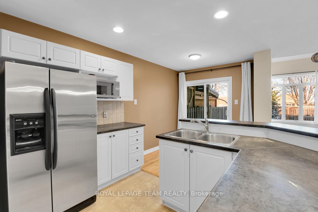 Photo 13 of 541 Salzburg Drive, Ottawa, Notting Hill/Summerside — HOMEH
