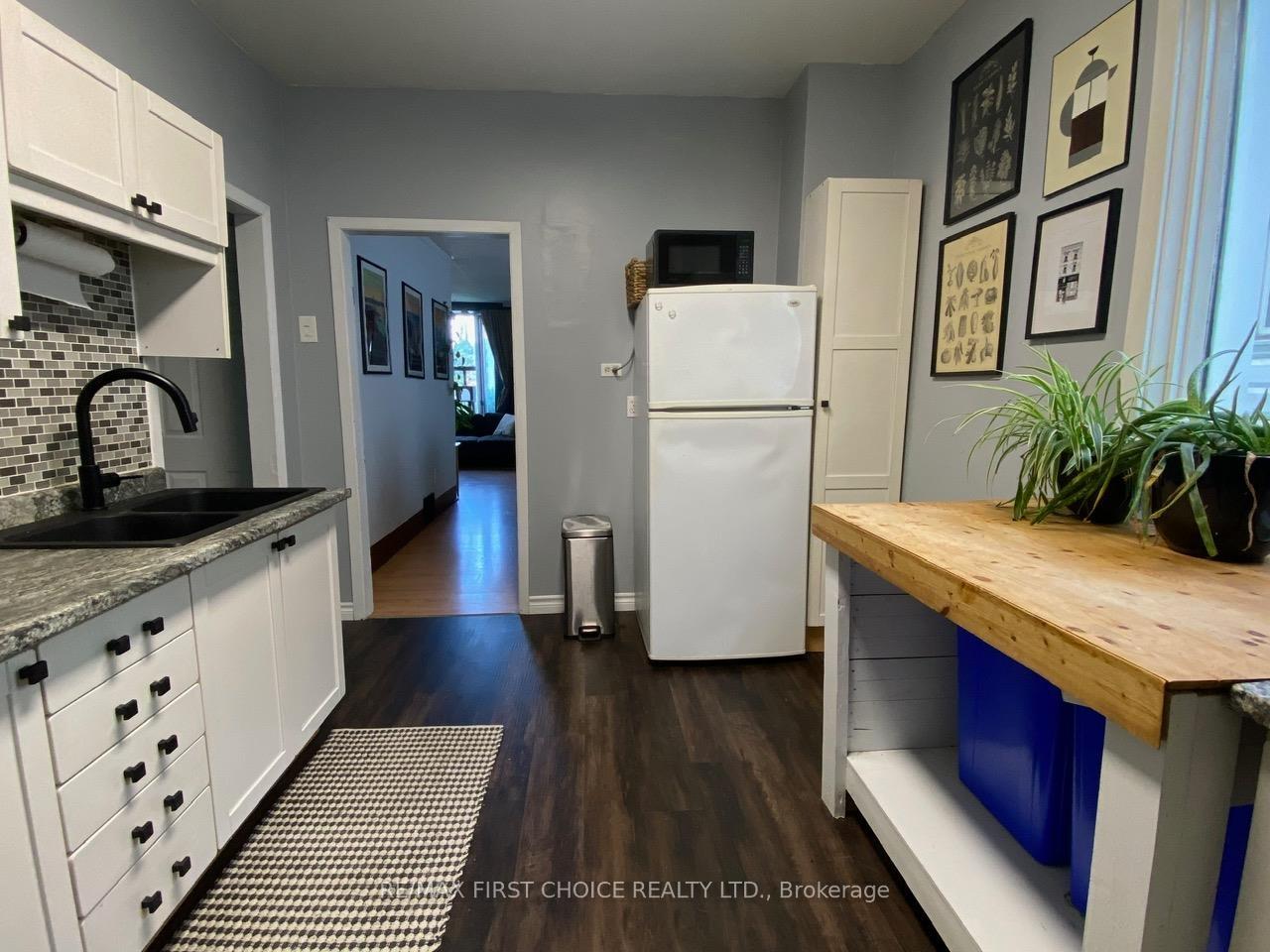 Photo 5 of 822 Pruden Street, Thunder Bay, McKeller Park — HOMEH