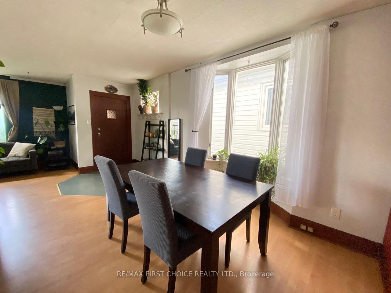 Photo 8 of 822 Pruden Street, Thunder Bay, McKeller Park — HOMEH