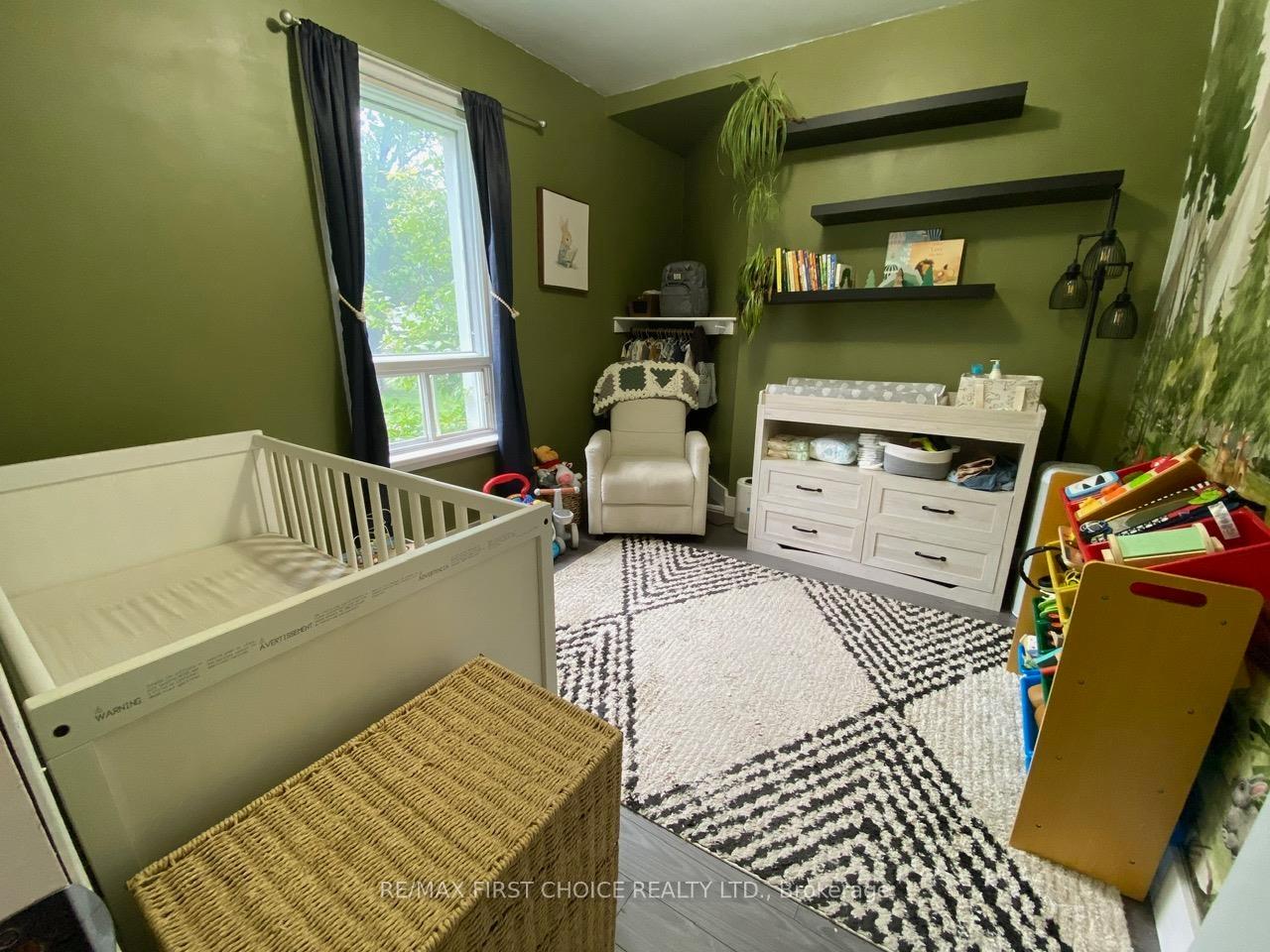 Photo 17 of 822 Pruden Street, Thunder Bay, McKeller Park — HOMEH