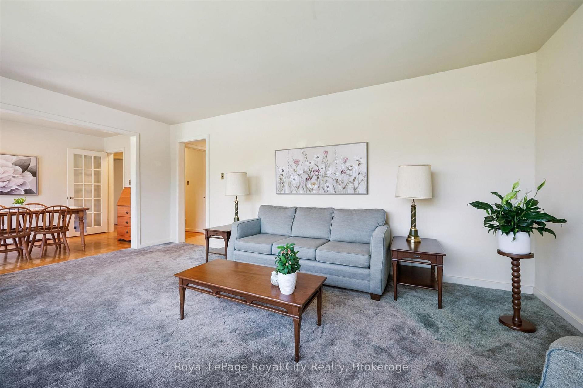 Photo 10 of 31 Torrance Crescent, Guelph, Exhibition Park — HOMEH