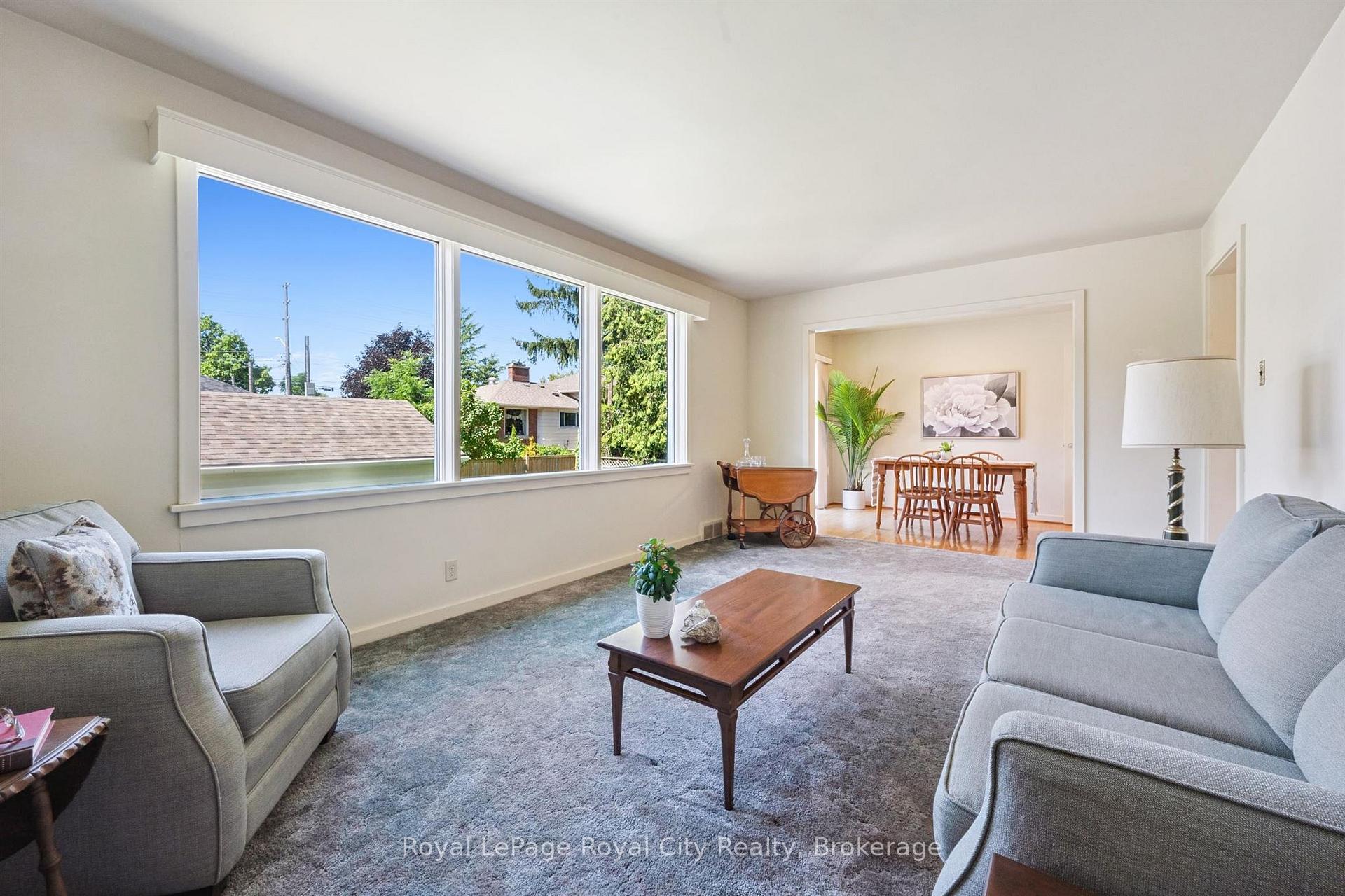 Photo 11 of 31 Torrance Crescent, Guelph, Exhibition Park — HOMEH