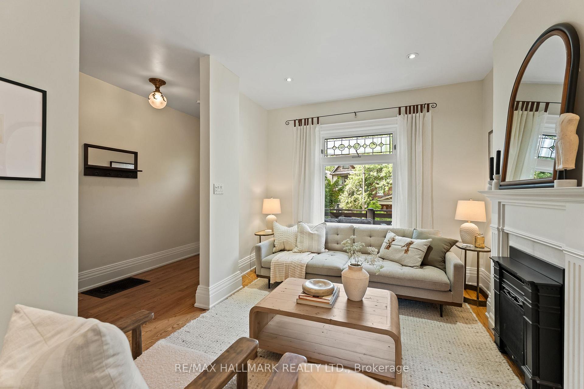 Photo 4 of 227 Waverley Road, Toronto, The Beaches — HOMEH