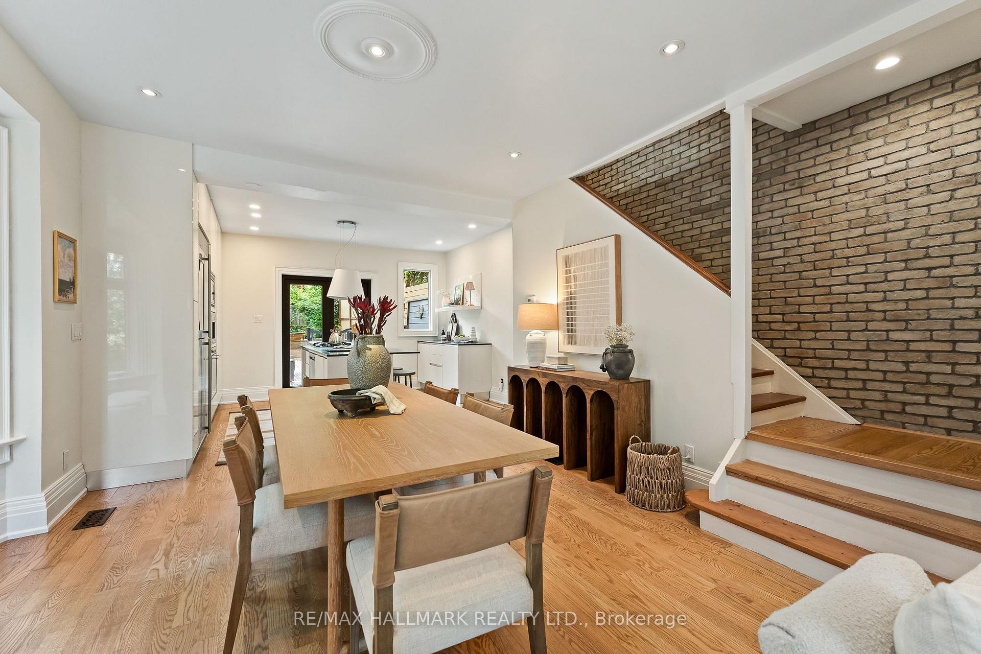 Photo 9 of 227 Waverley Road, Toronto, The Beaches — HOMEH