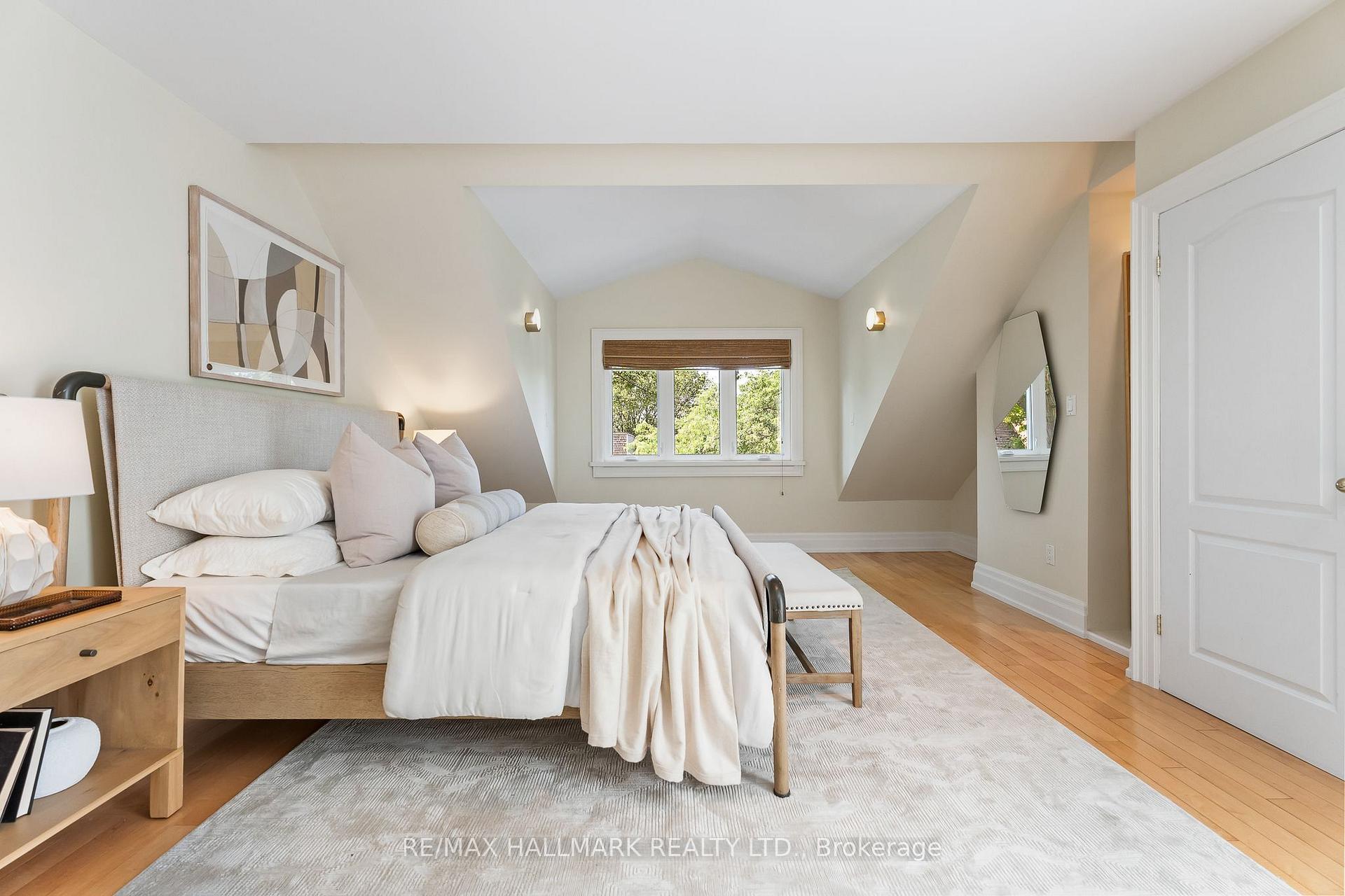 Photo 19 of 227 Waverley Road, Toronto, The Beaches — HOMEH