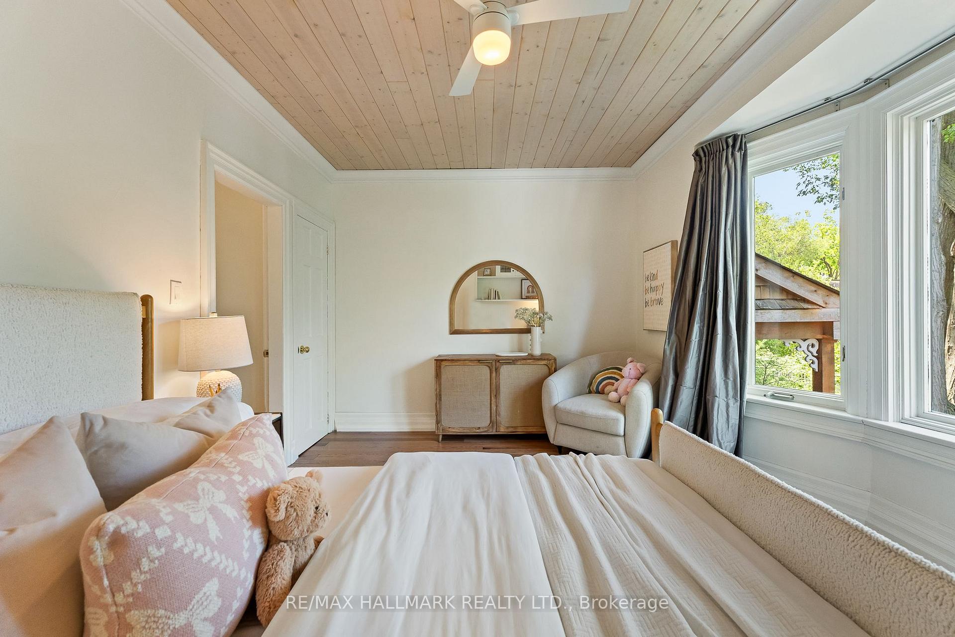 Photo 32 of 227 Waverley Road, Toronto, The Beaches — HOMEH