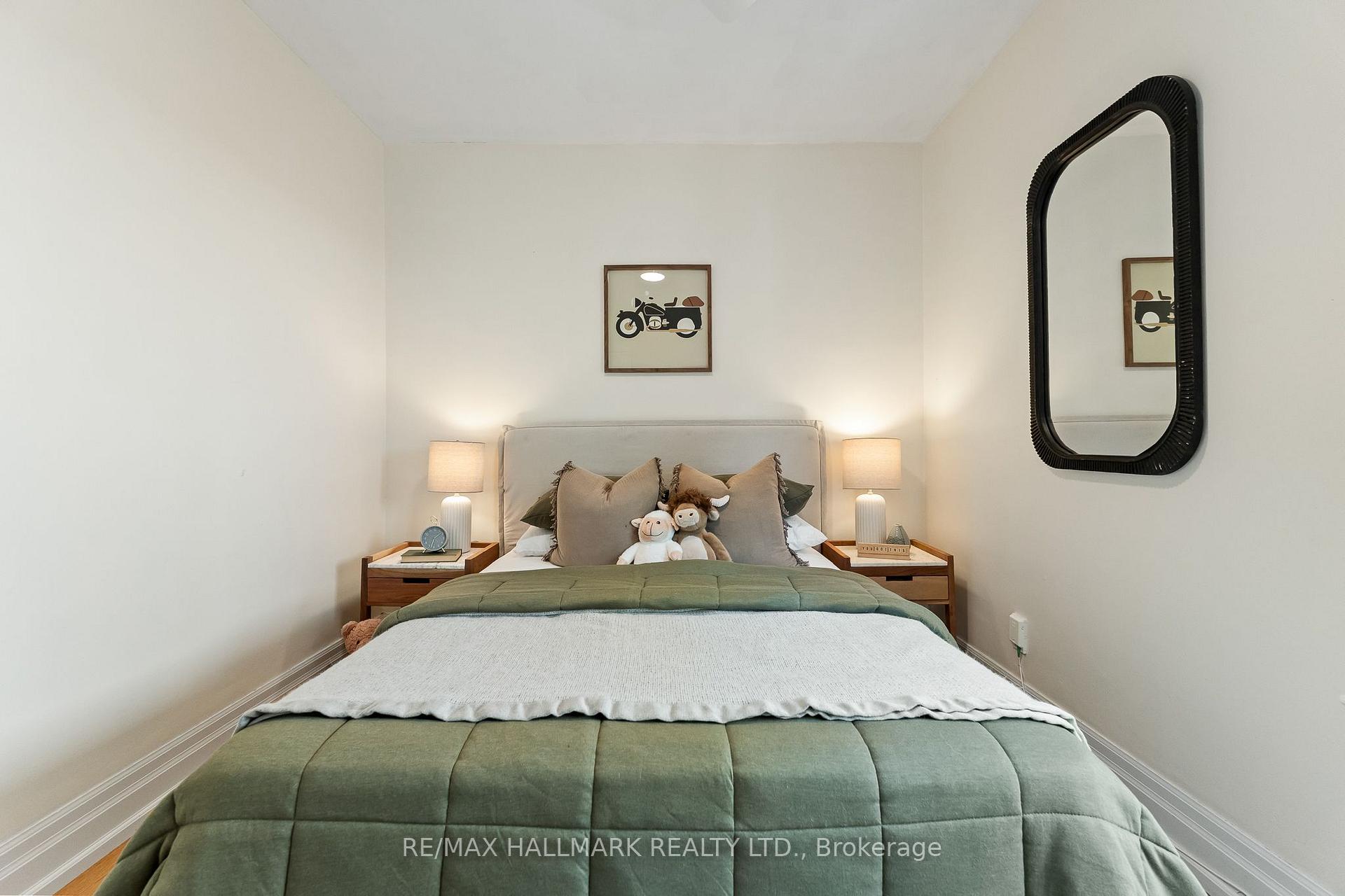 Photo 37 of 227 Waverley Road, Toronto, The Beaches — HOMEH