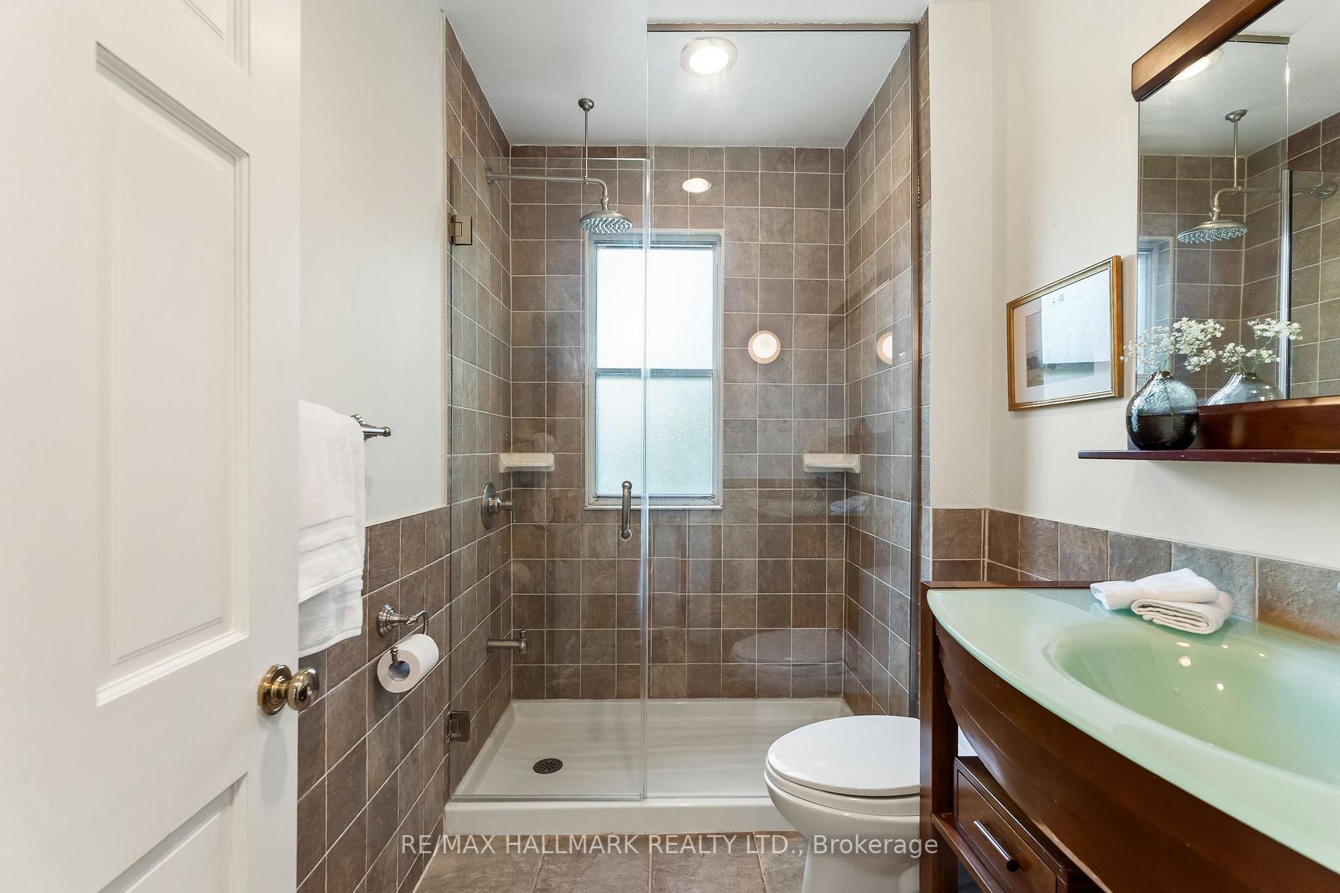 Photo 39 of 227 Waverley Road, Toronto, The Beaches — HOMEH