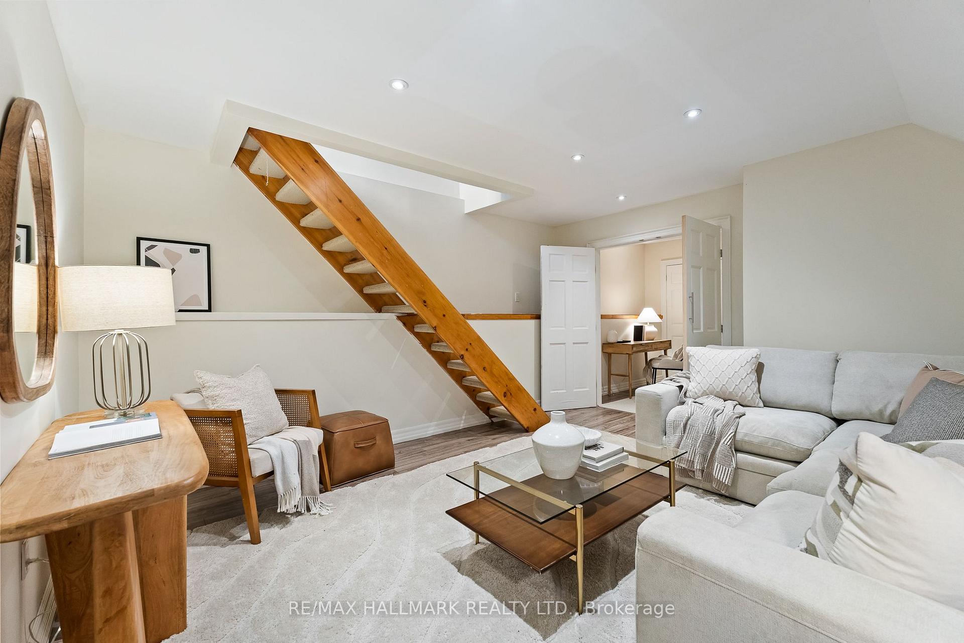 Photo 40 of 227 Waverley Road, Toronto, The Beaches — HOMEH