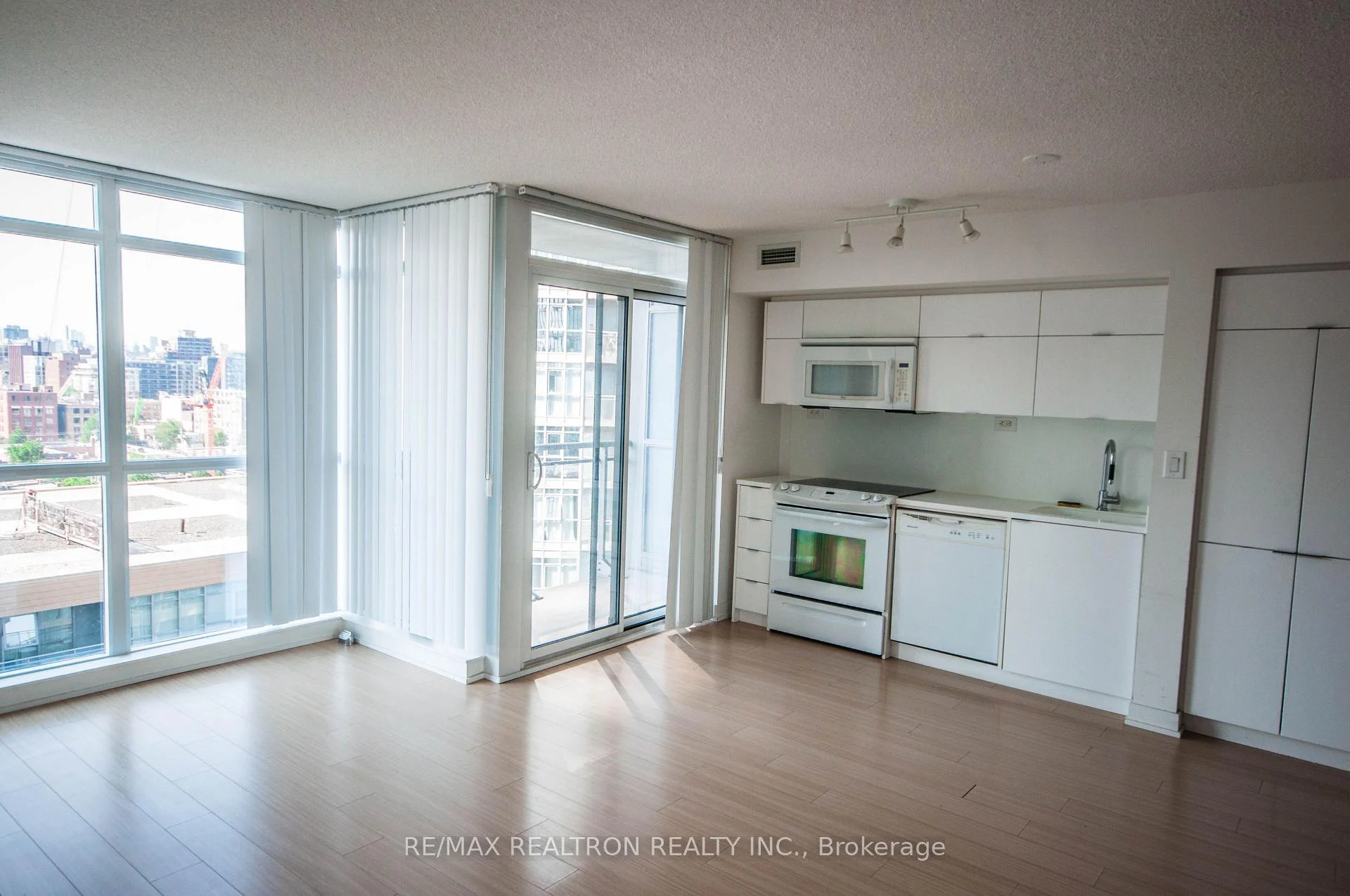 Photo 18 of Unit 1508, 151 Dan Leckie Way, Toronto, Waterfront Communities — HOMEH