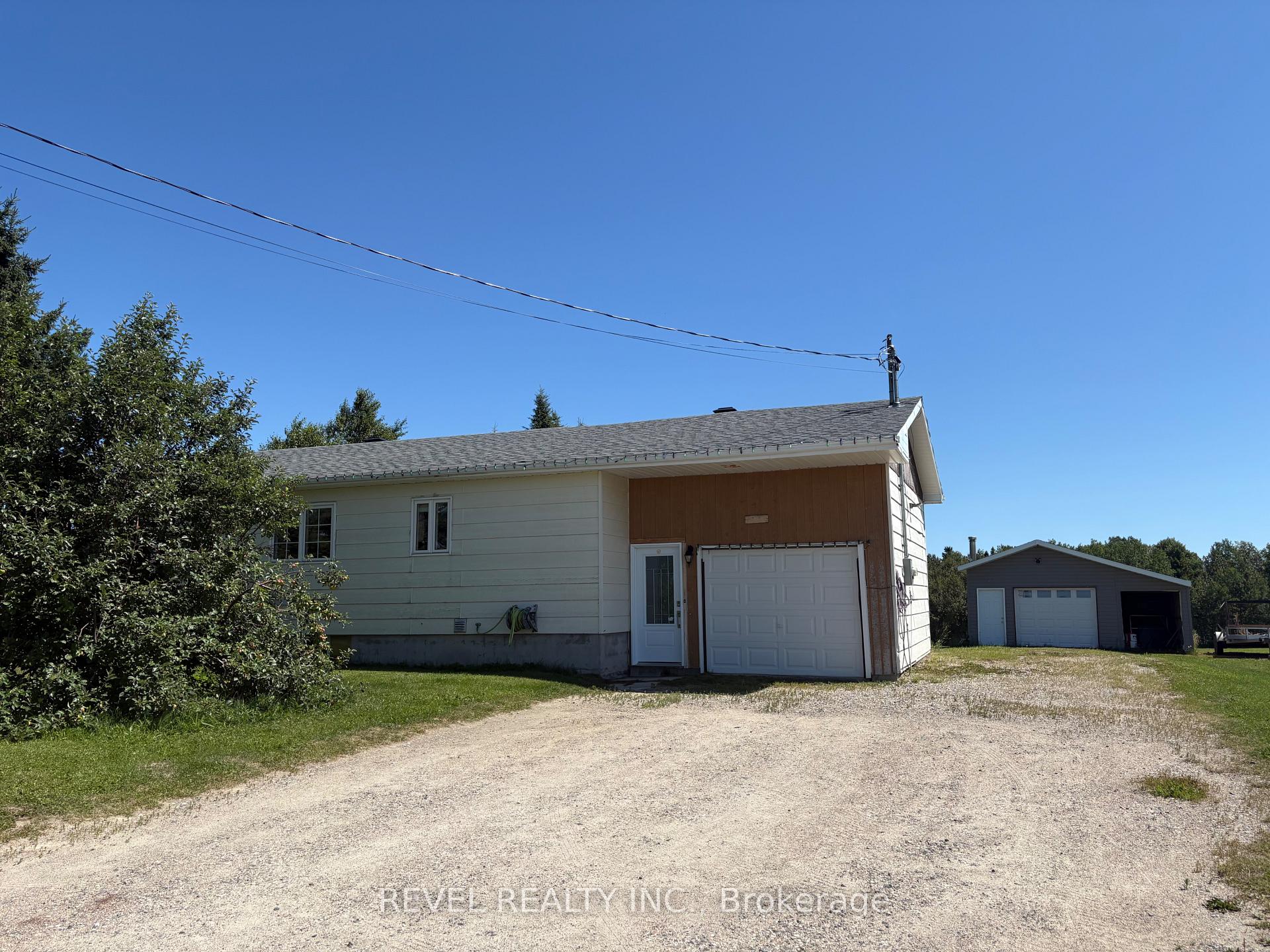 Photo of 364 Genier Road