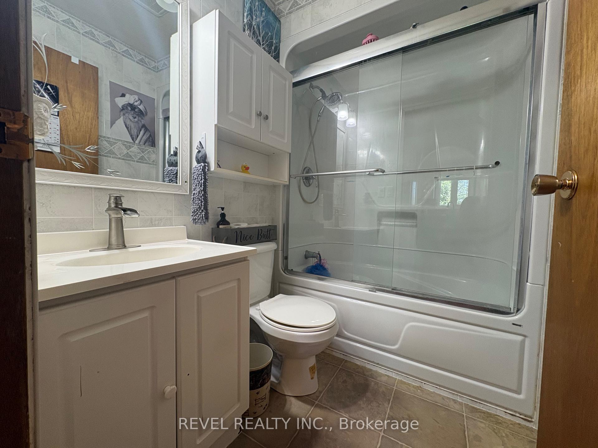 Photo 12 of 364 Genier Road, Cochrane — HOMEH