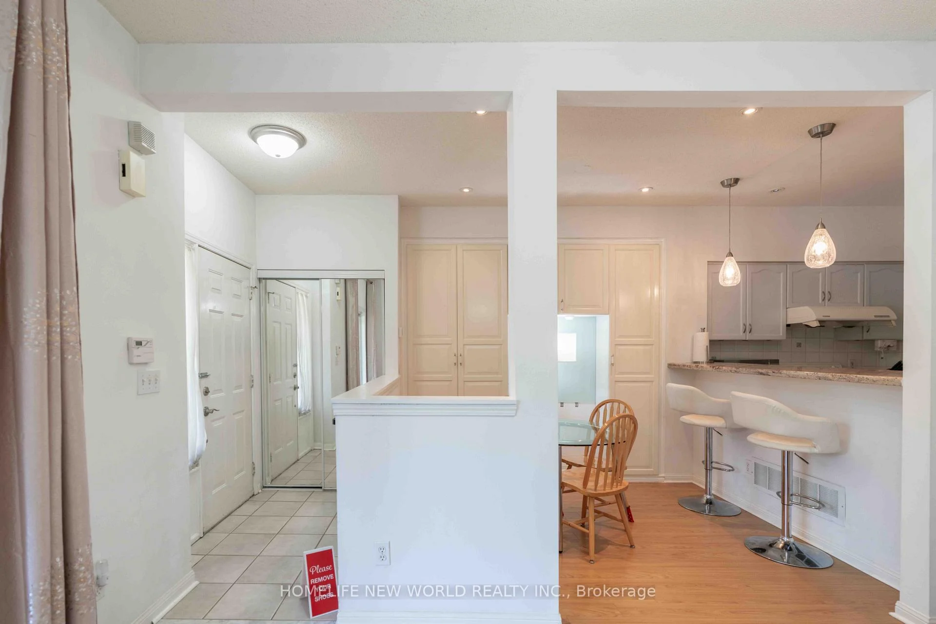 Photo 6 of Unit 12, 21 St. Moritz Way, Markham, Unionville — HOMEH