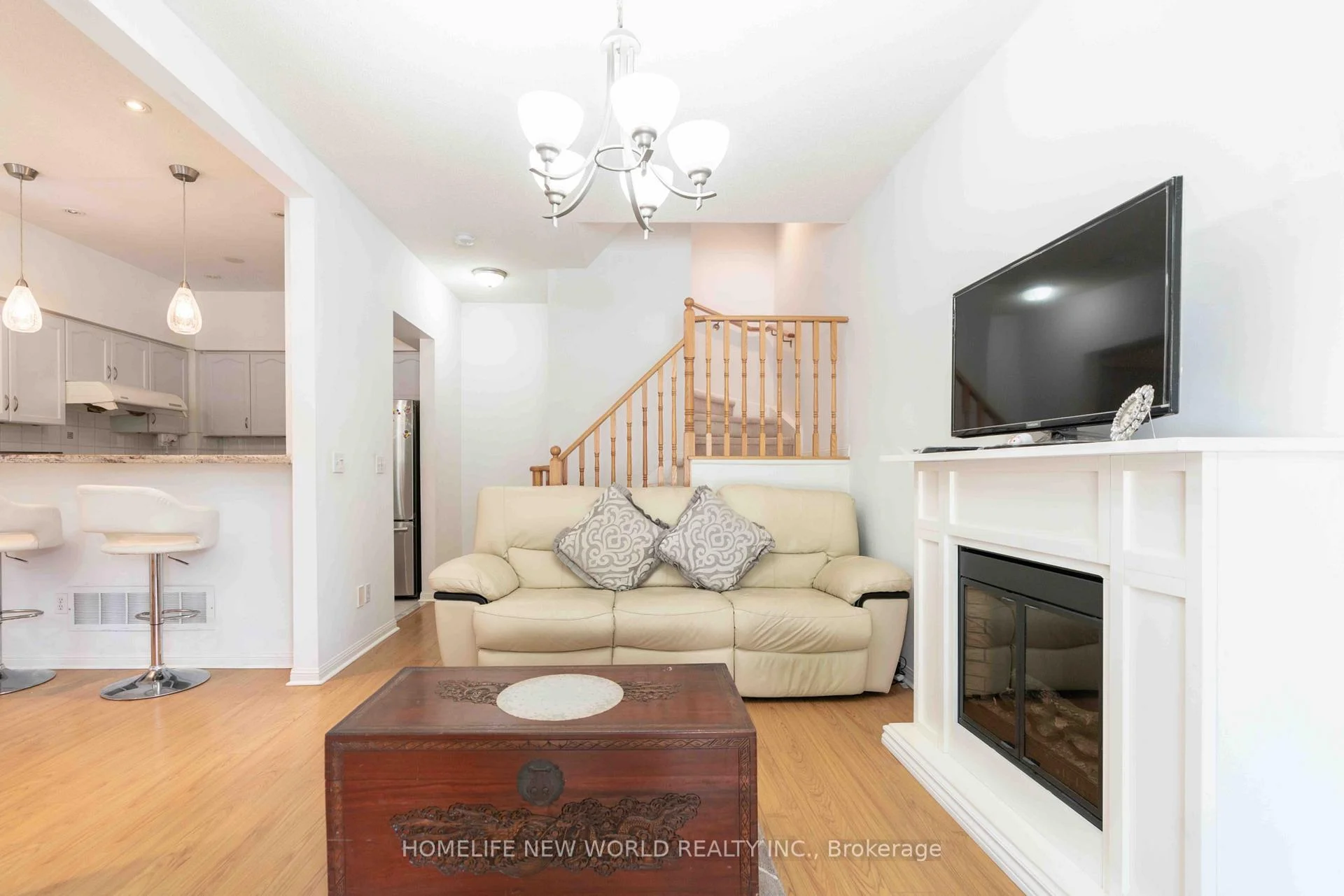 Photo 12 of Unit 12, 21 St. Moritz Way, Markham, Unionville — HOMEH