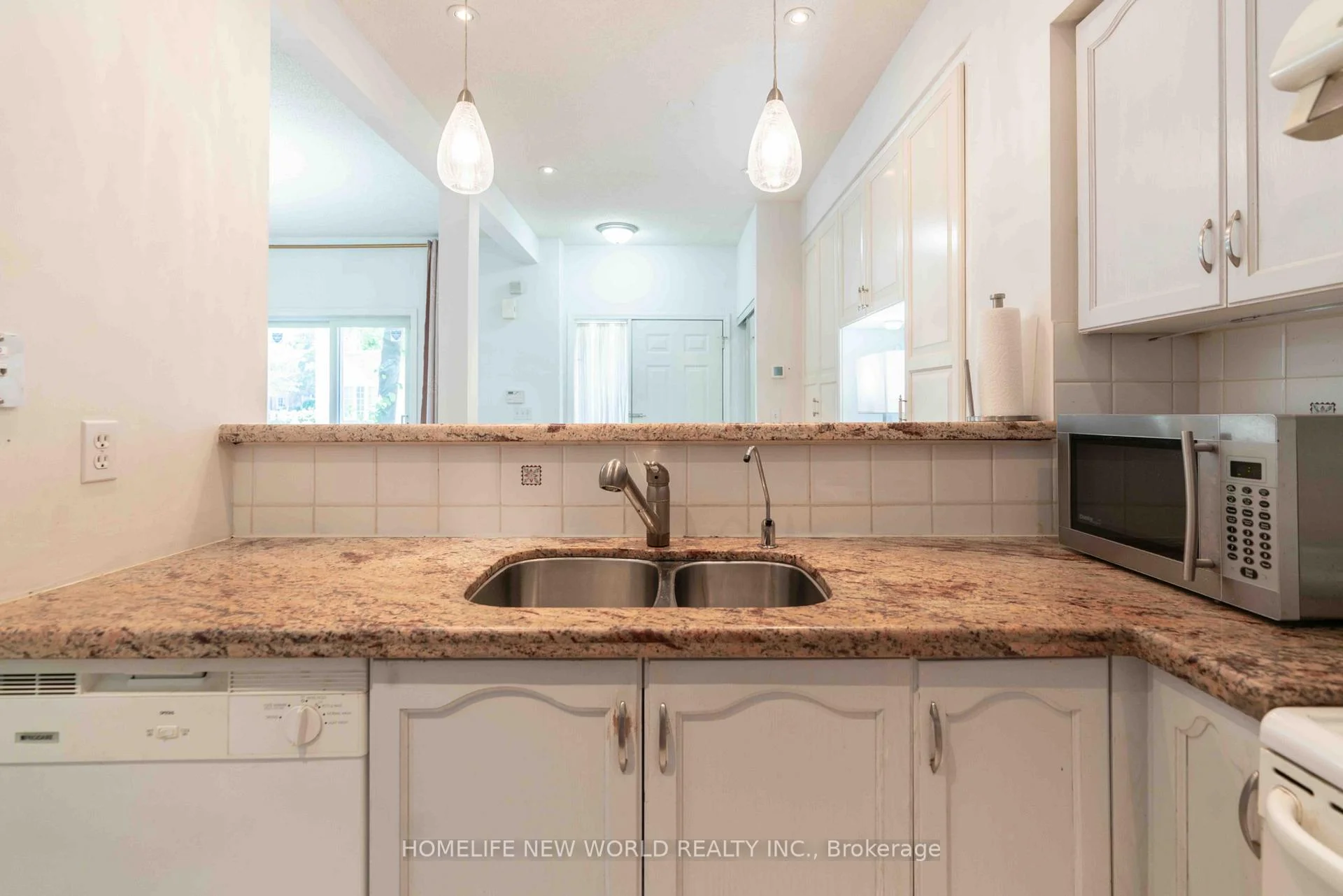 Photo 32 of Unit 12, 21 St. Moritz Way, Markham, Unionville — HOMEH