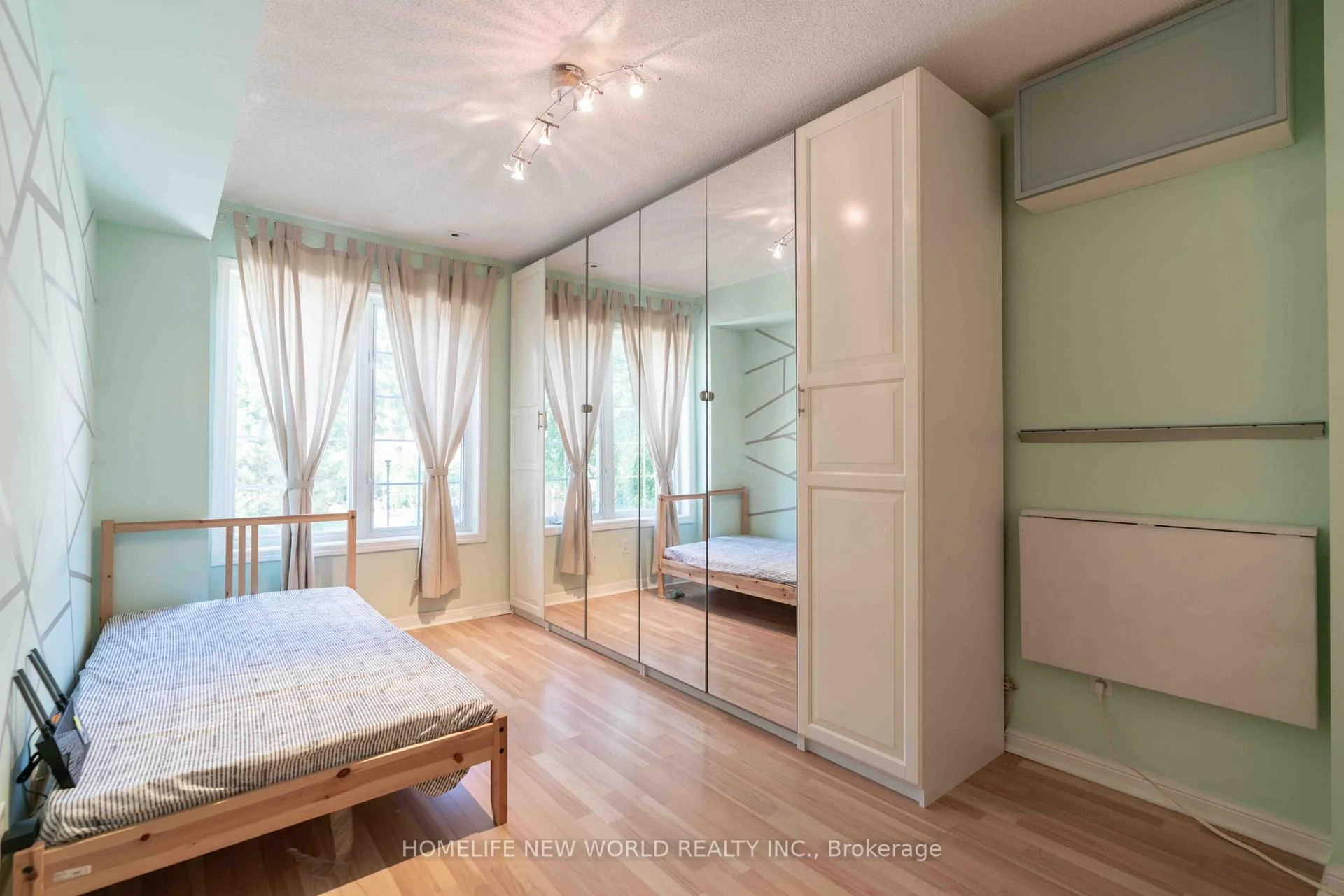 Photo 41 of Unit 12, 21 St. Moritz Way, Markham, Unionville — HOMEH
