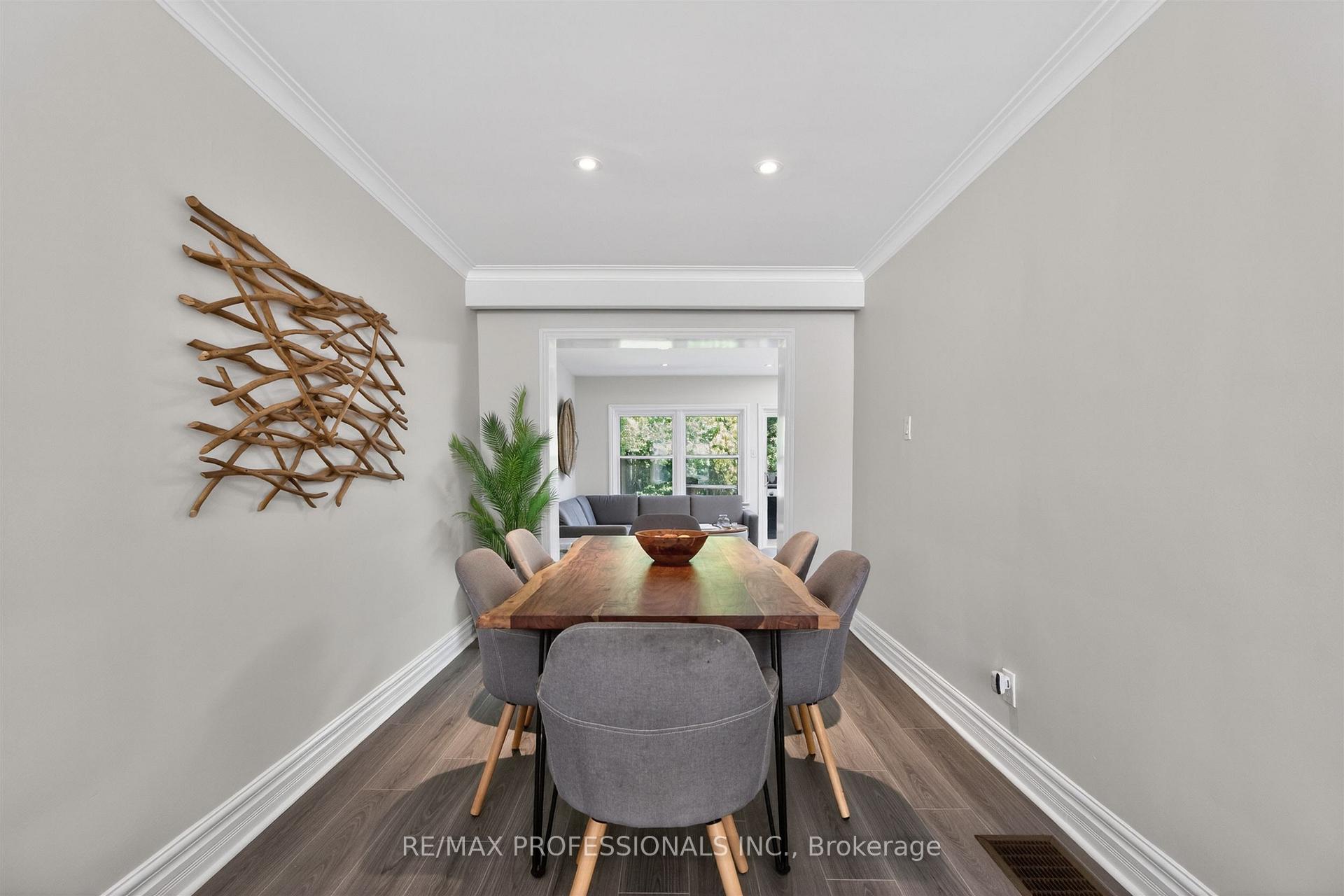 Photo 11 of 69 Skylark Road, Toronto, Lambton Baby Point — HOMEH