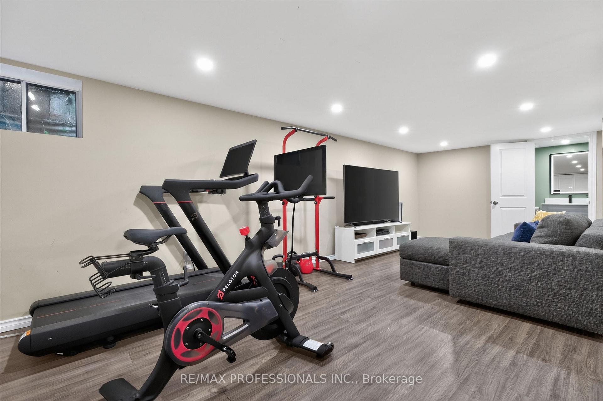 Photo 31 of 69 Skylark Road, Toronto, Lambton Baby Point — HOMEH