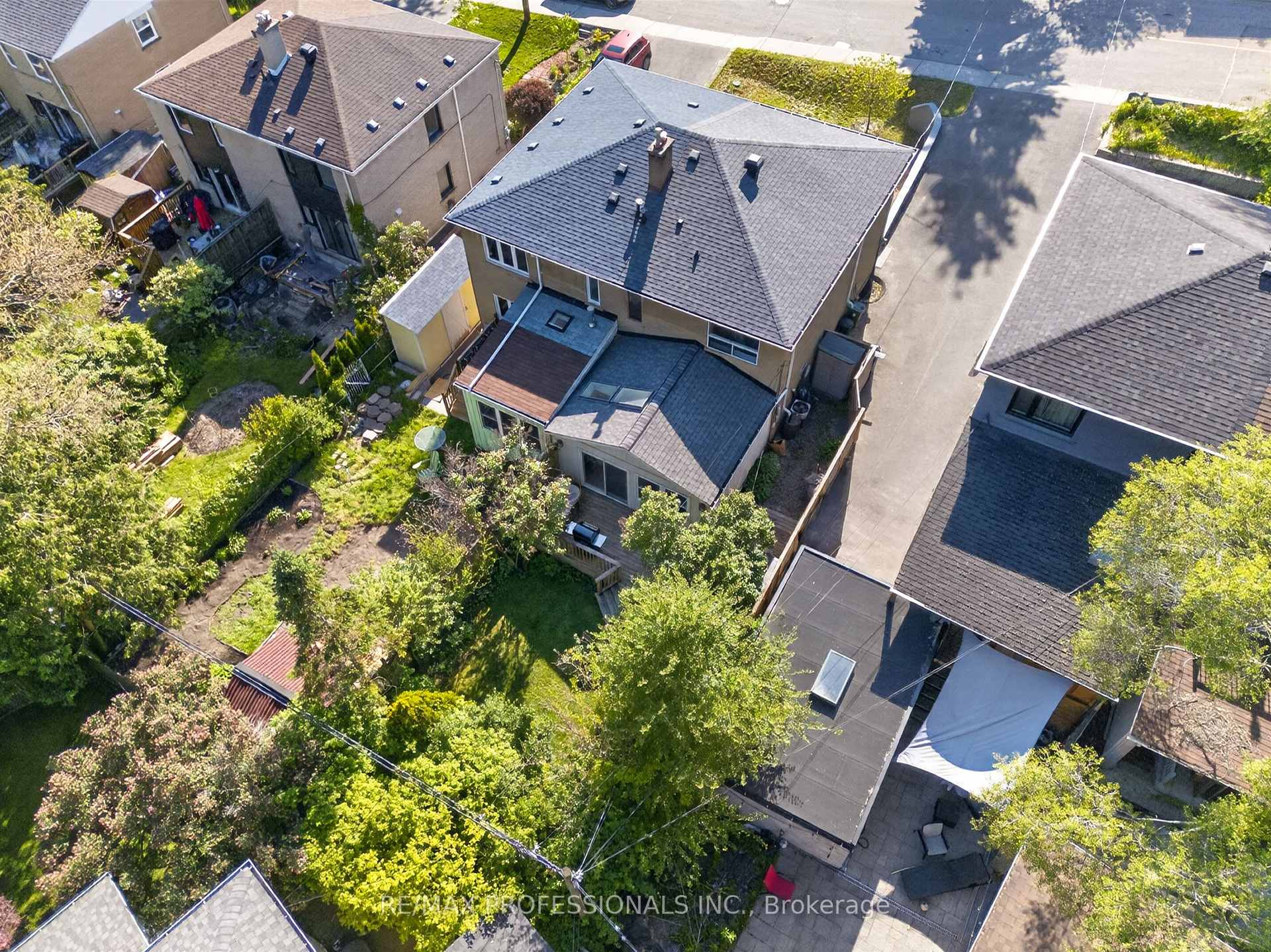 Photo 39 of 69 Skylark Road, Toronto, Lambton Baby Point — HOMEH