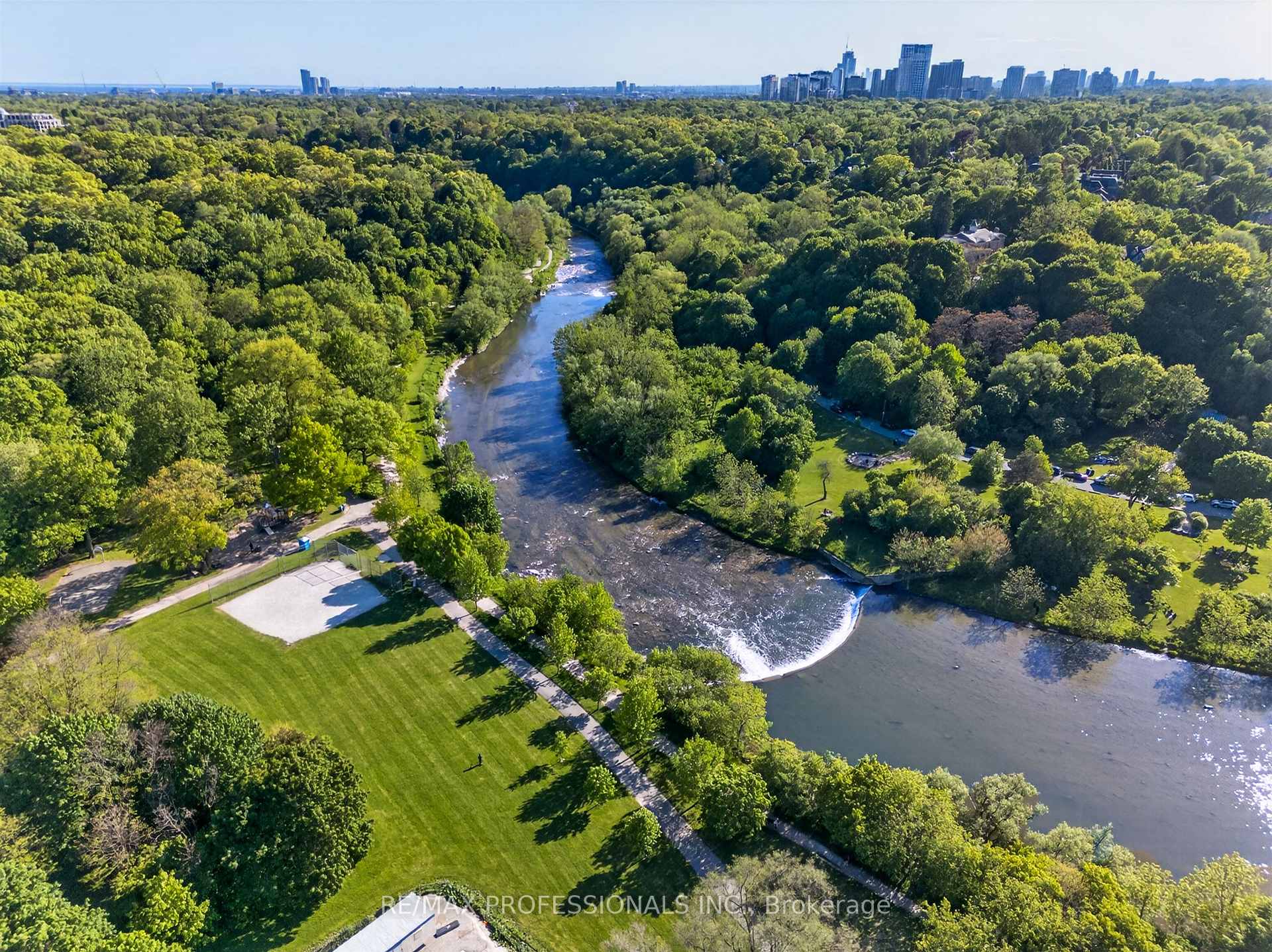 Photo 40 of 69 Skylark Road, Toronto, Lambton Baby Point — HOMEH