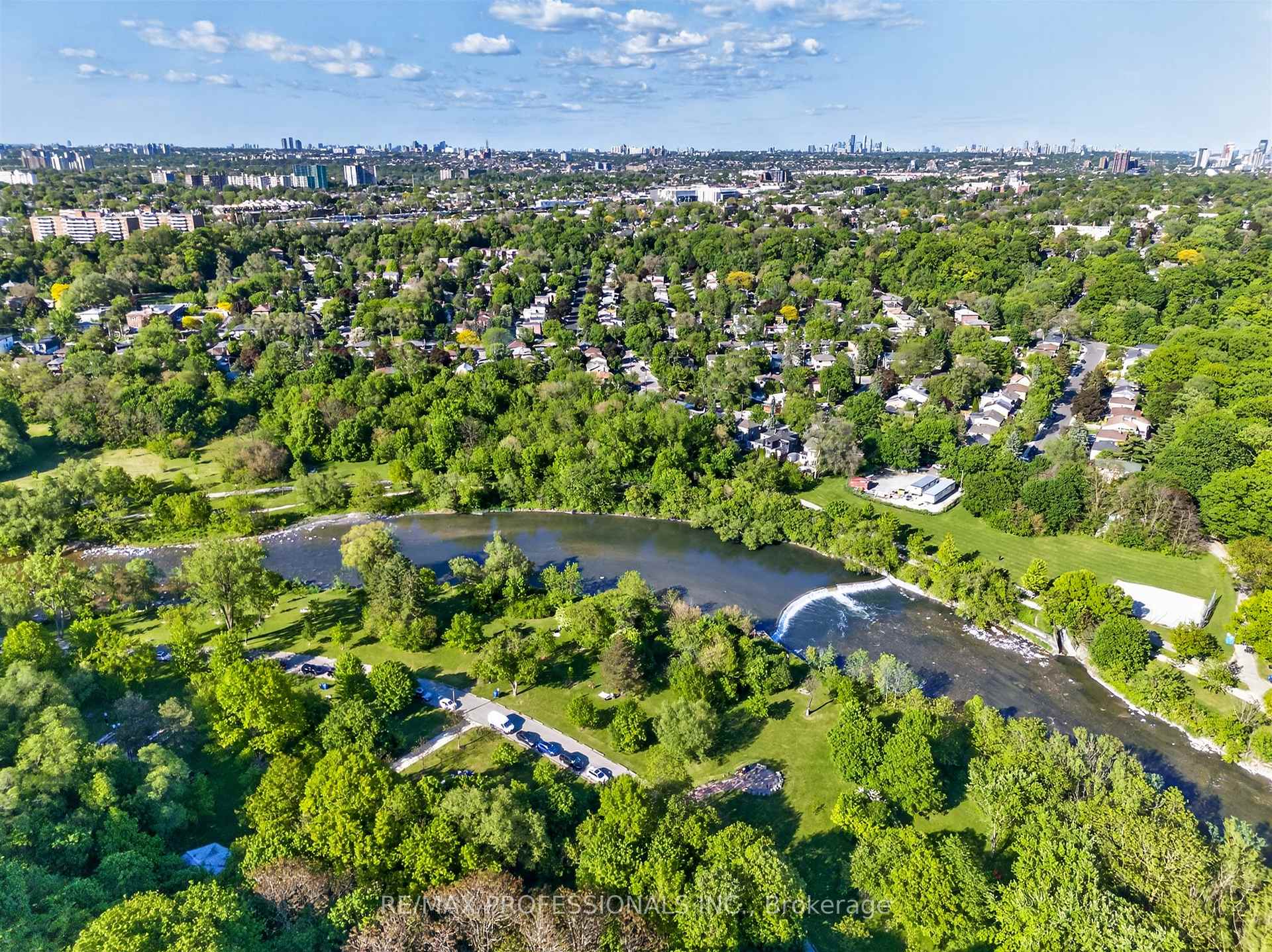 Photo 42 of 69 Skylark Road, Toronto, Lambton Baby Point — HOMEH