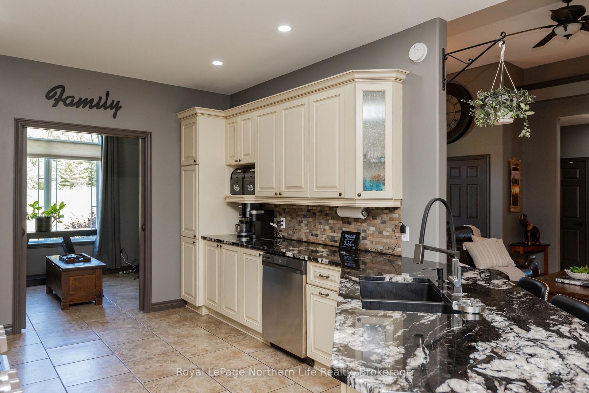 Photo 15 of 59 Wookey Road, Callander — HOMEH